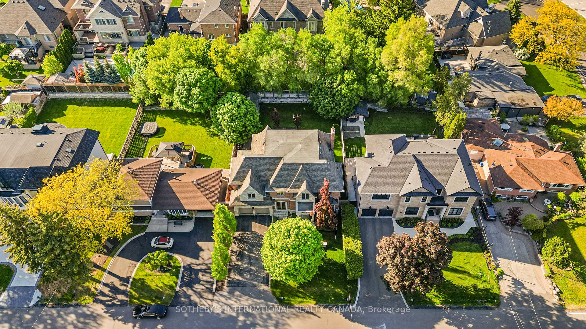 6 Weller Crescent