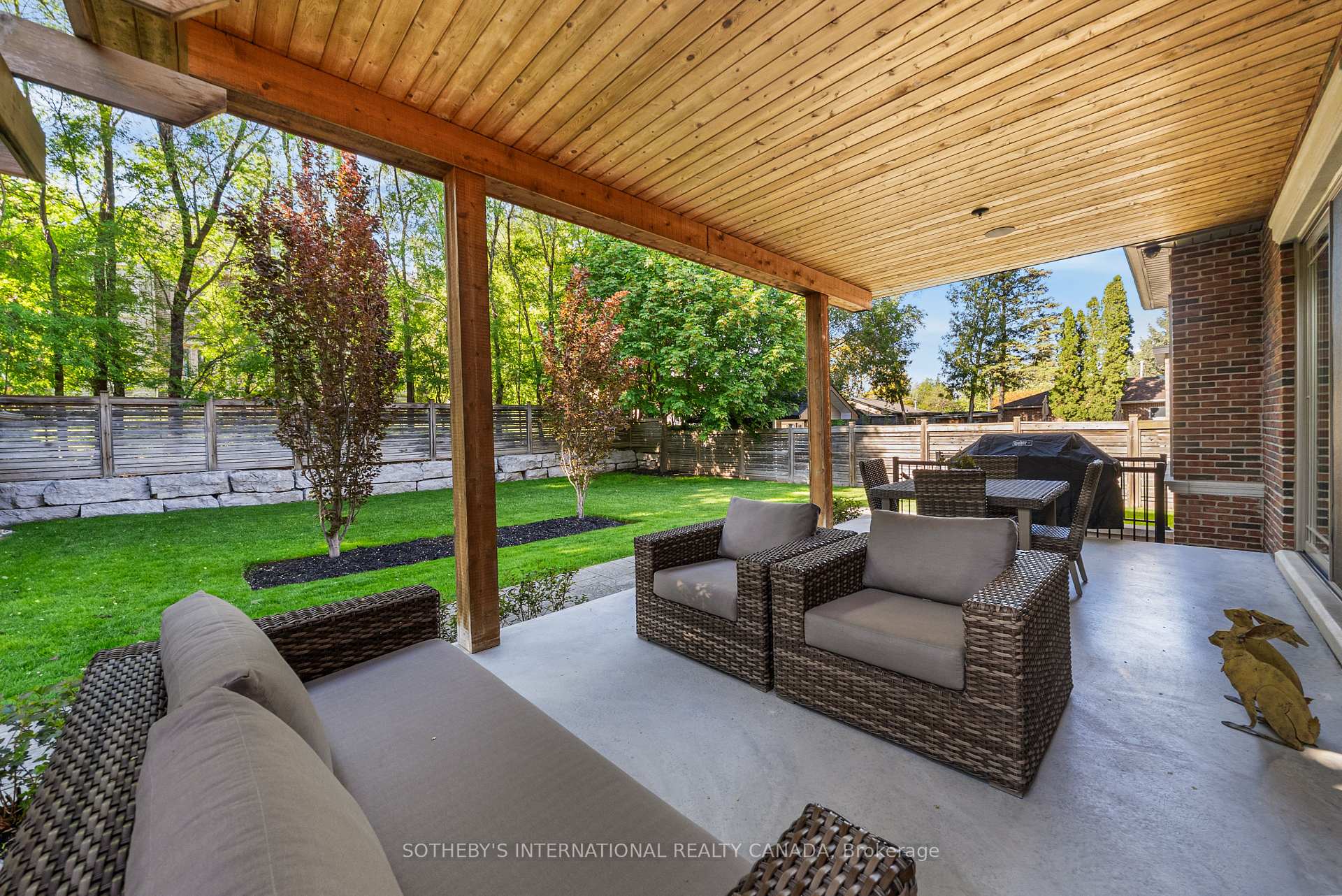 6 Weller Crescent