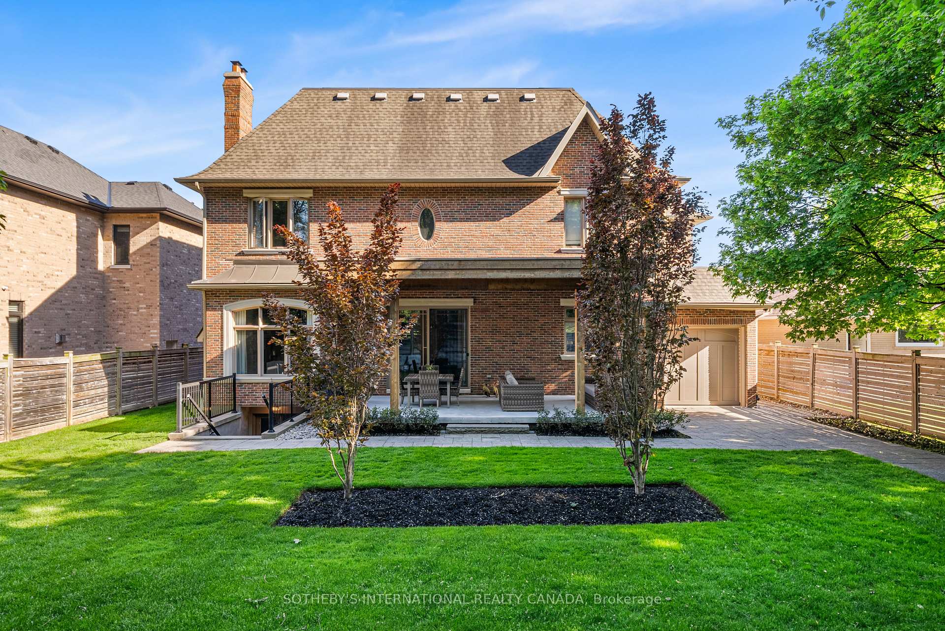 6 Weller Crescent