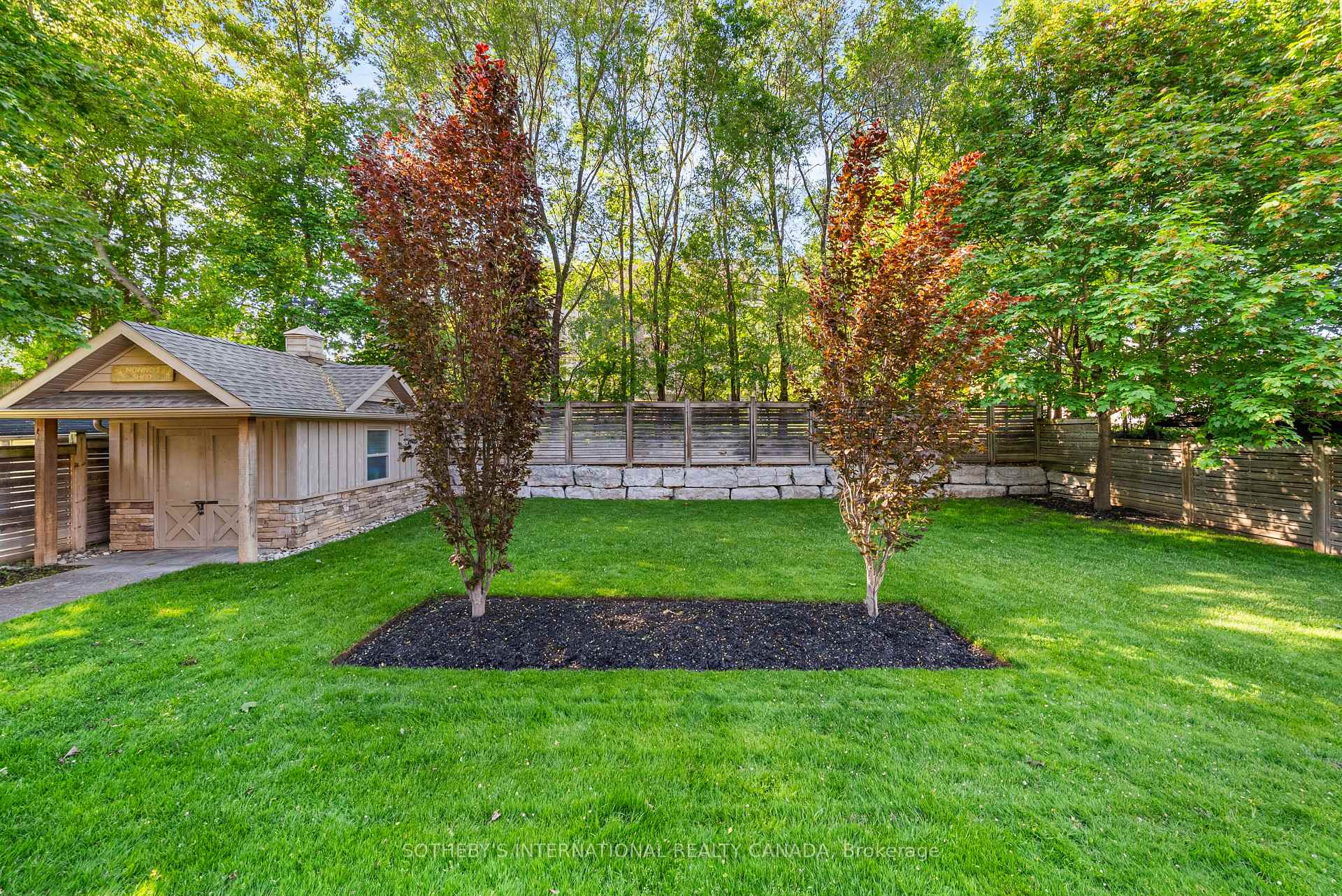 6 Weller Crescent