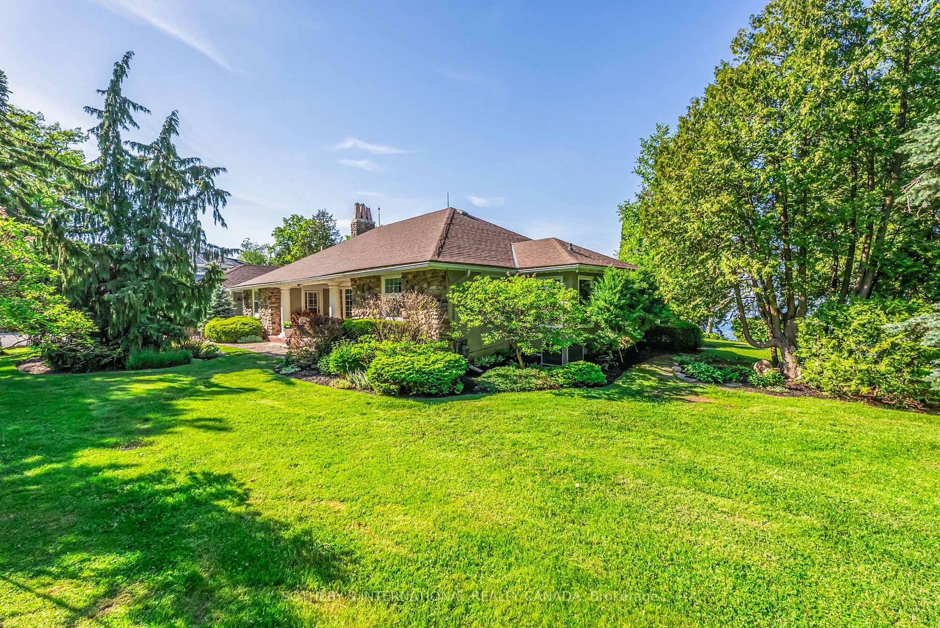 30 Hedge Road