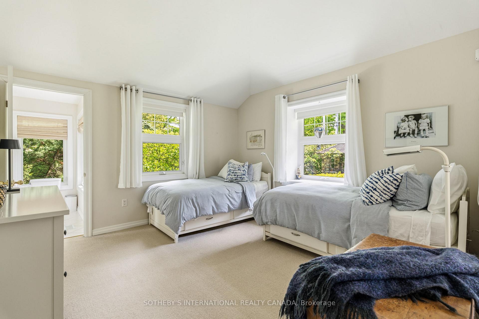 30 Hedge Road