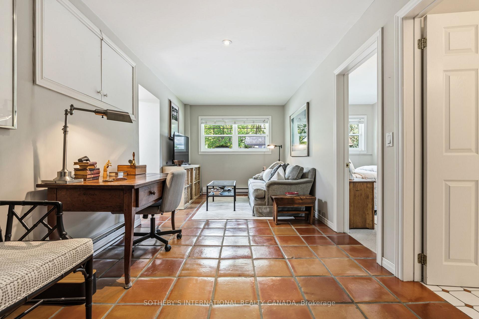 30 Hedge Road