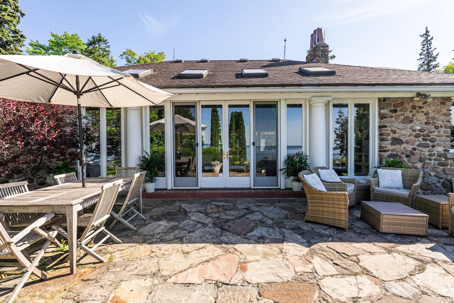 30 Hedge Road