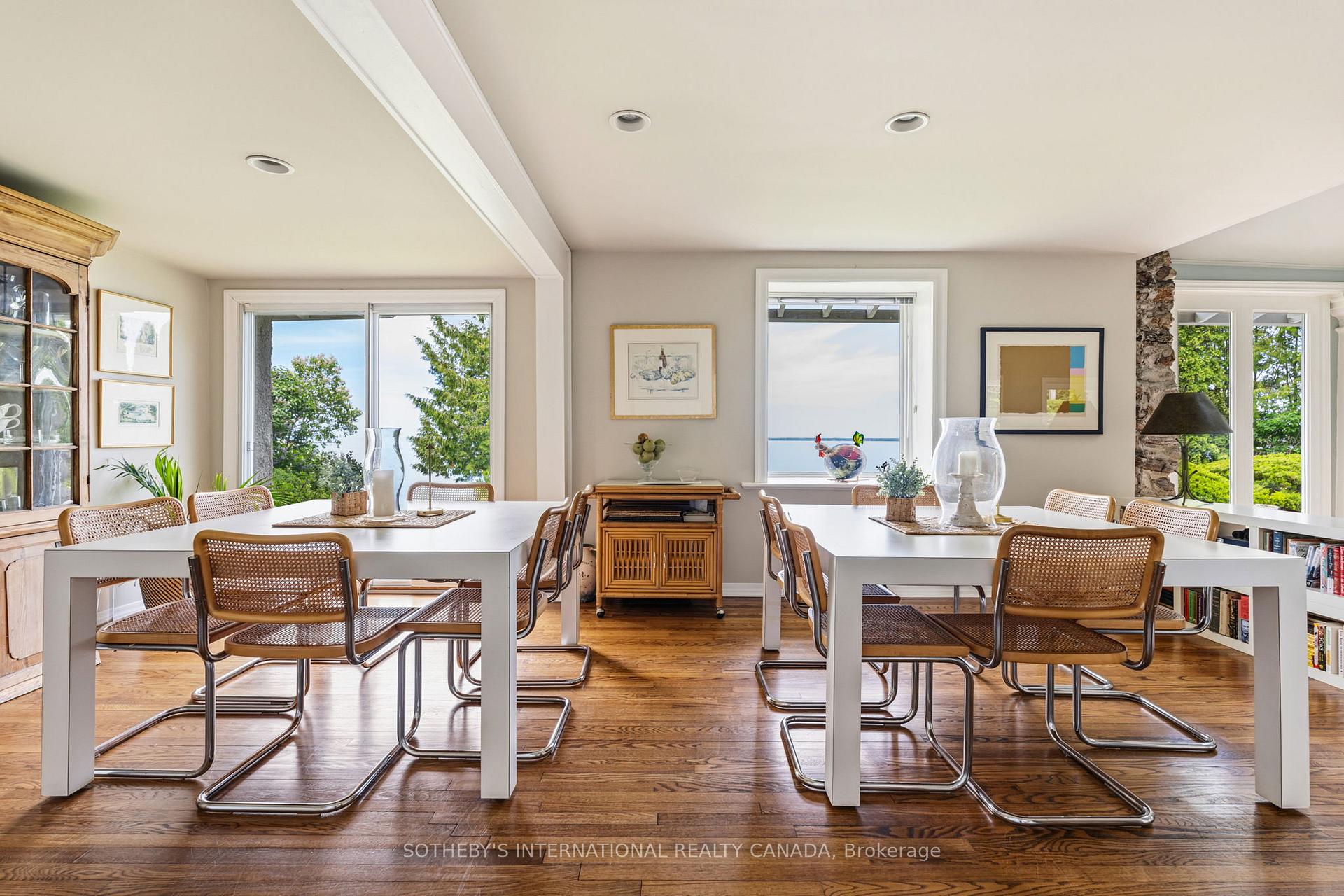 30 Hedge Road