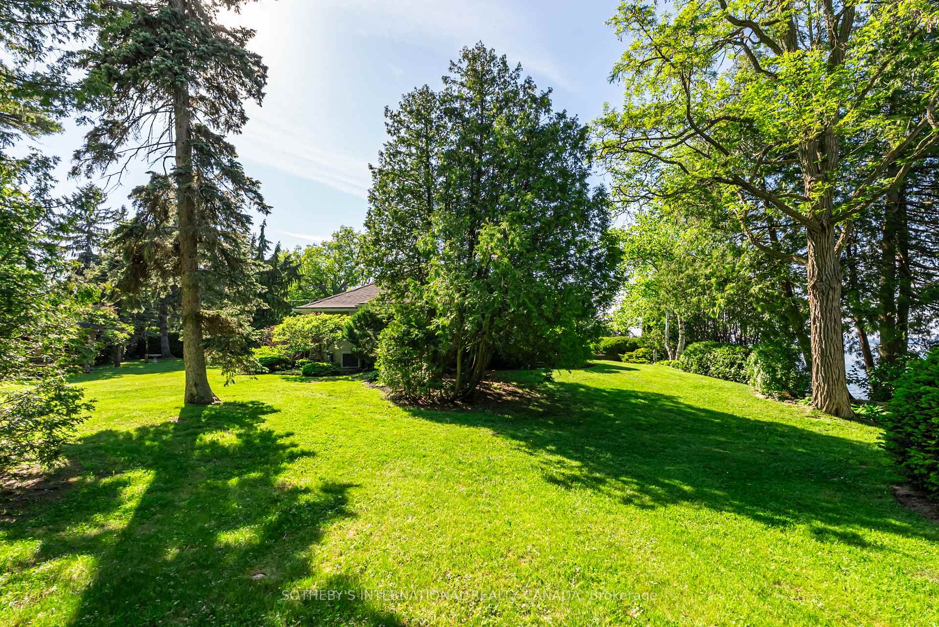 30 Hedge Road