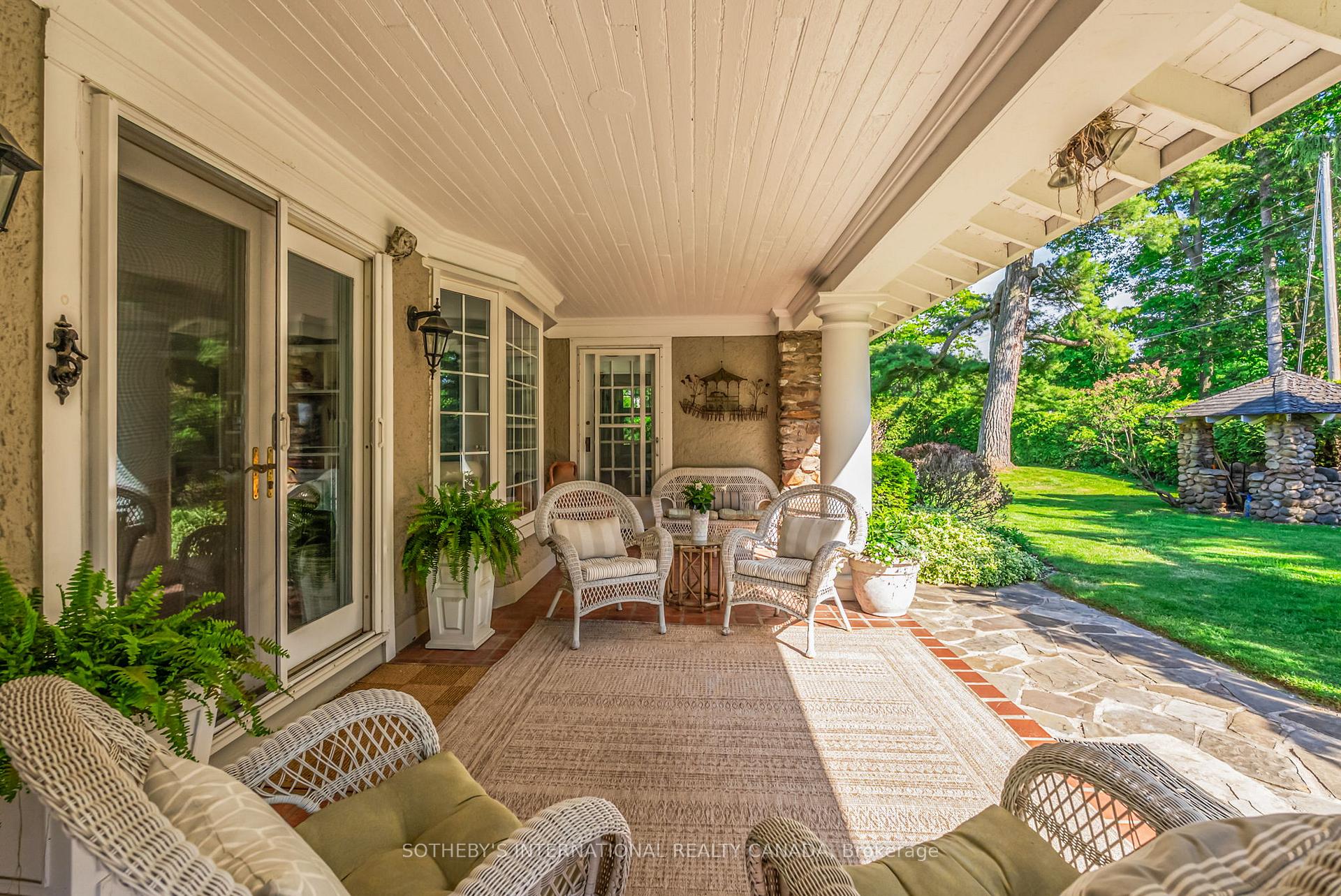 30 Hedge Road