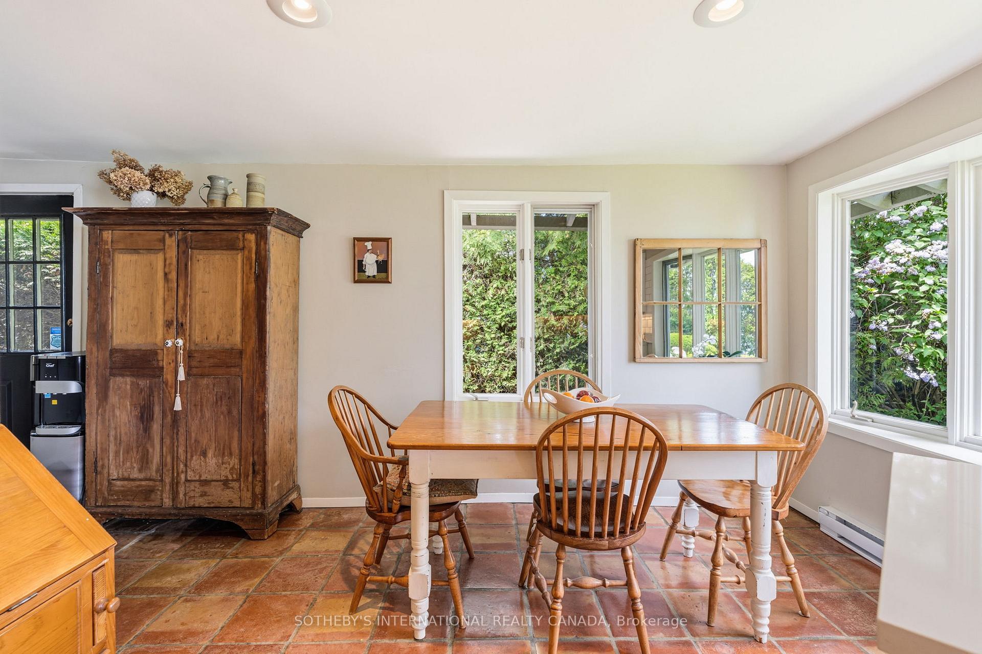 30 Hedge Road