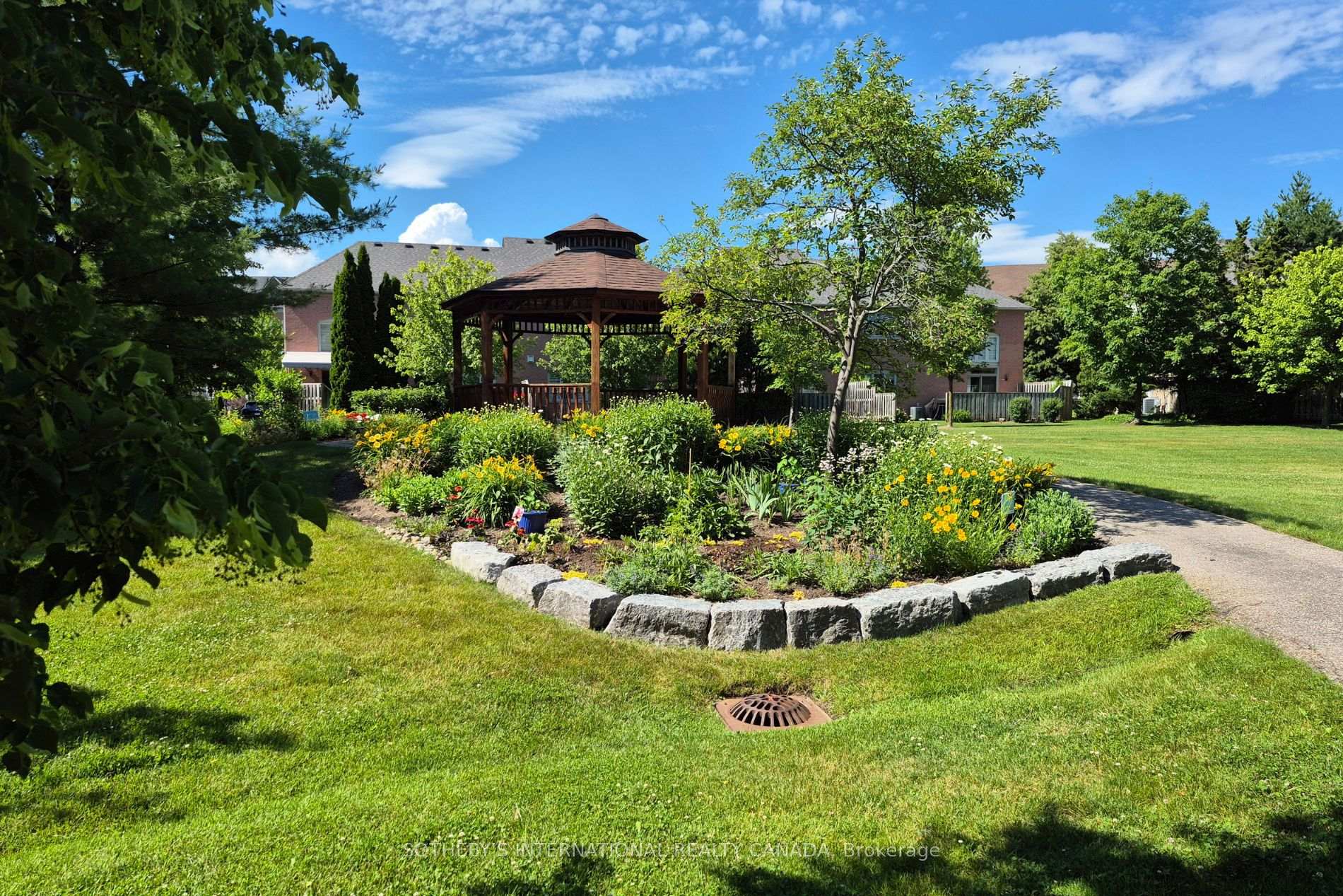 10 Belle Terre Way