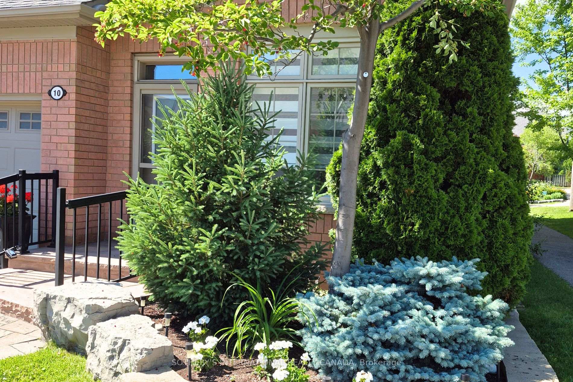 10 Belle Terre Way