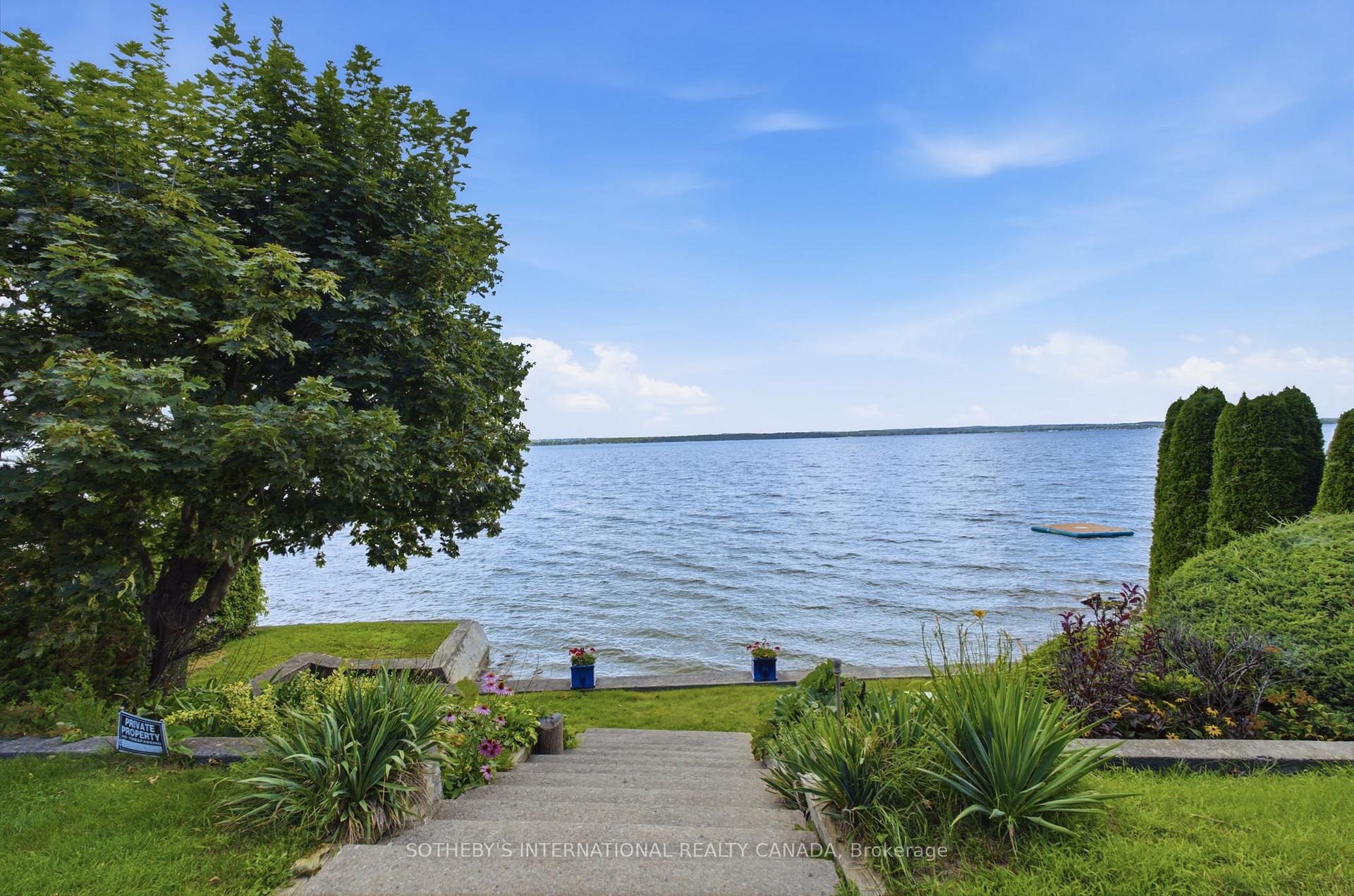 171 Lake Drive N