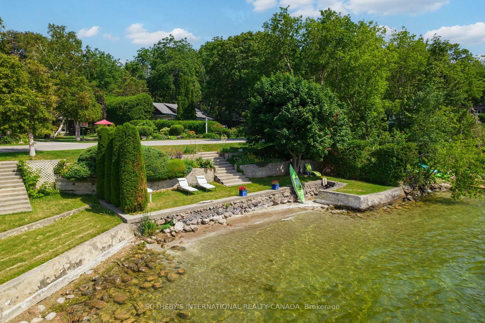 171 Lake Drive N