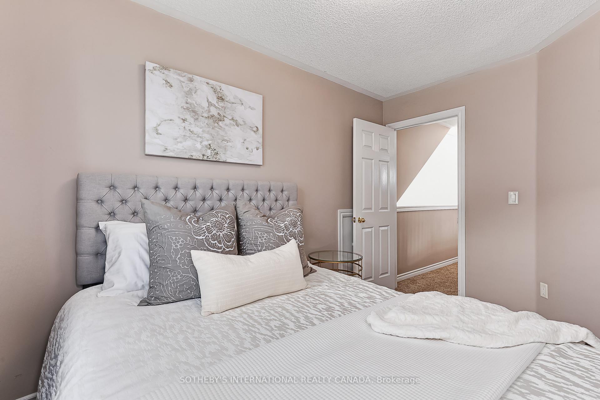 9 Waterpond Place NE