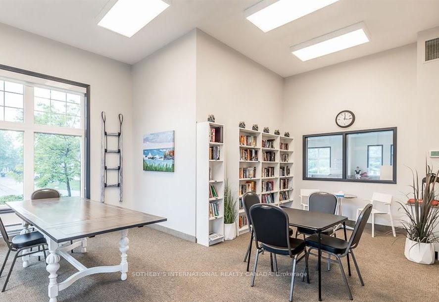 9 Waterpond Place NE