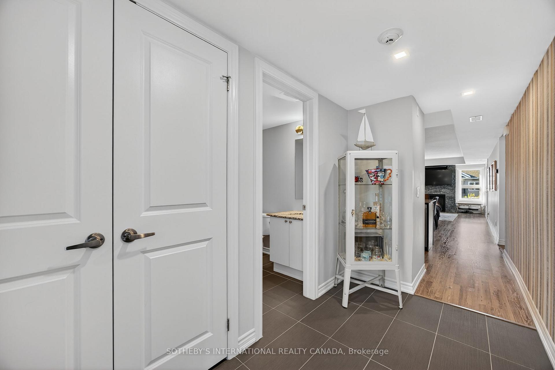 4 Cove Court 307