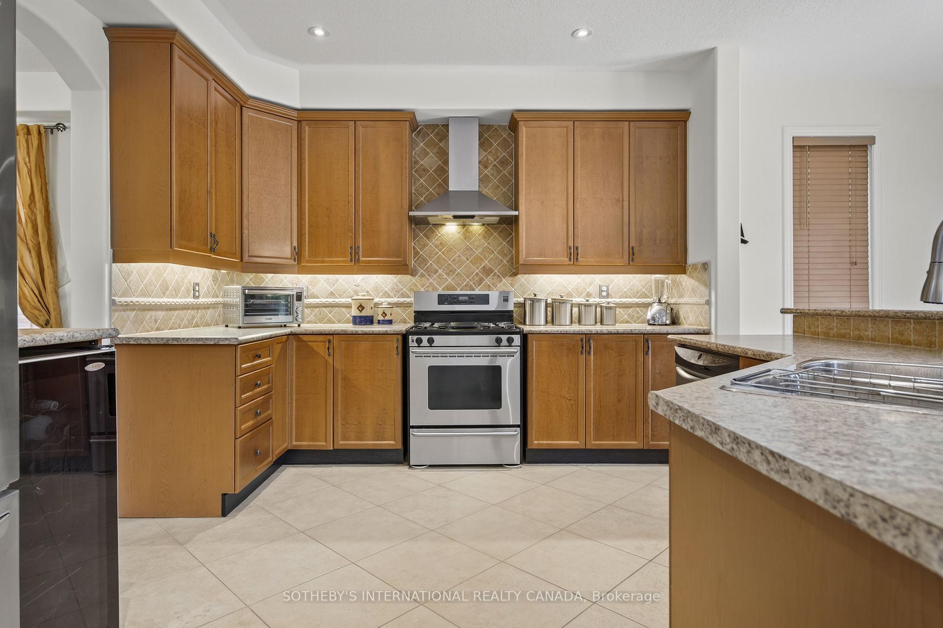 12 Parisian Crescent