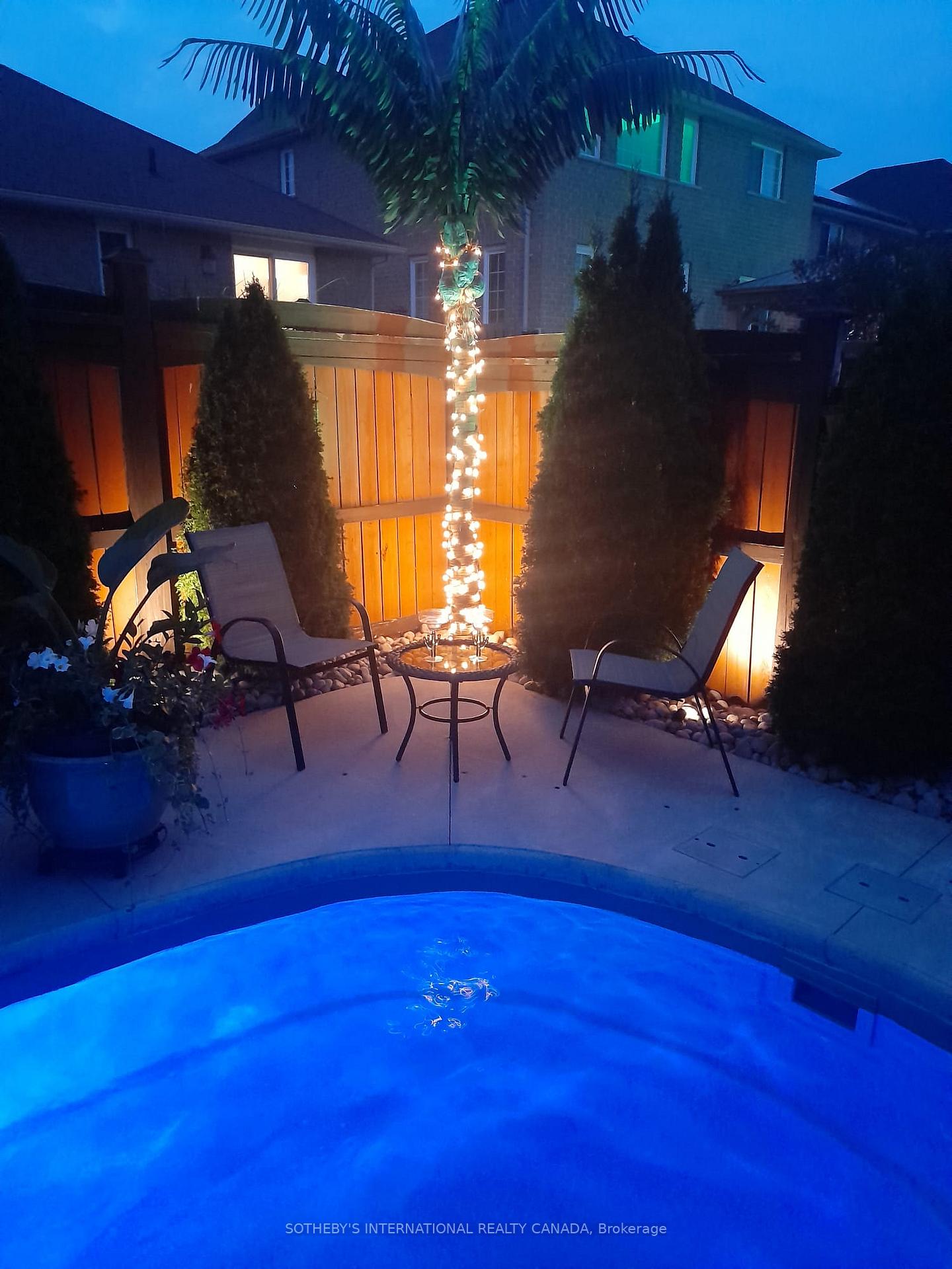 12 Parisian Crescent