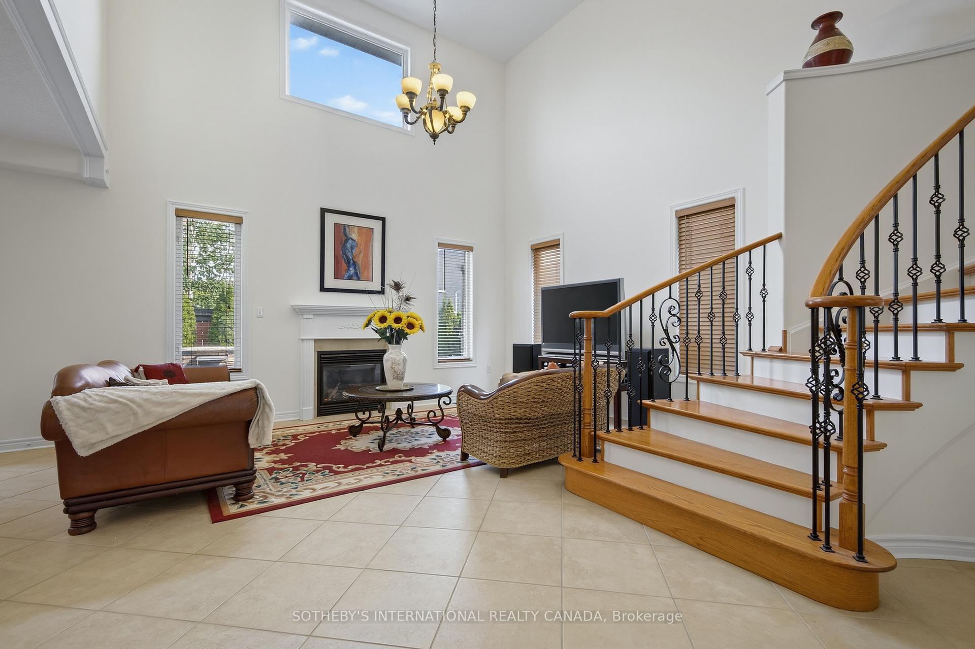 12 Parisian Crescent