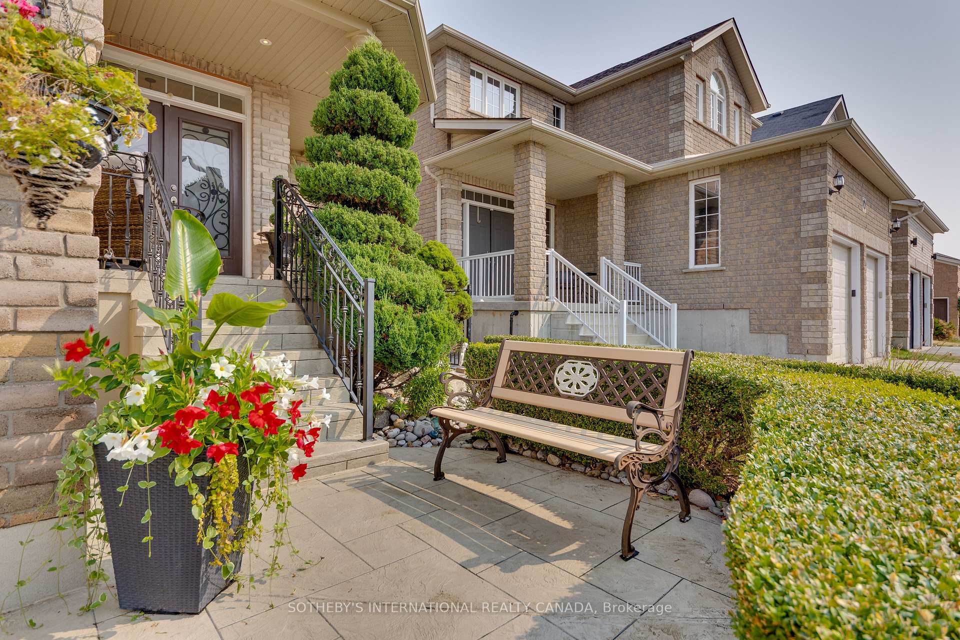 12 Parisian Crescent