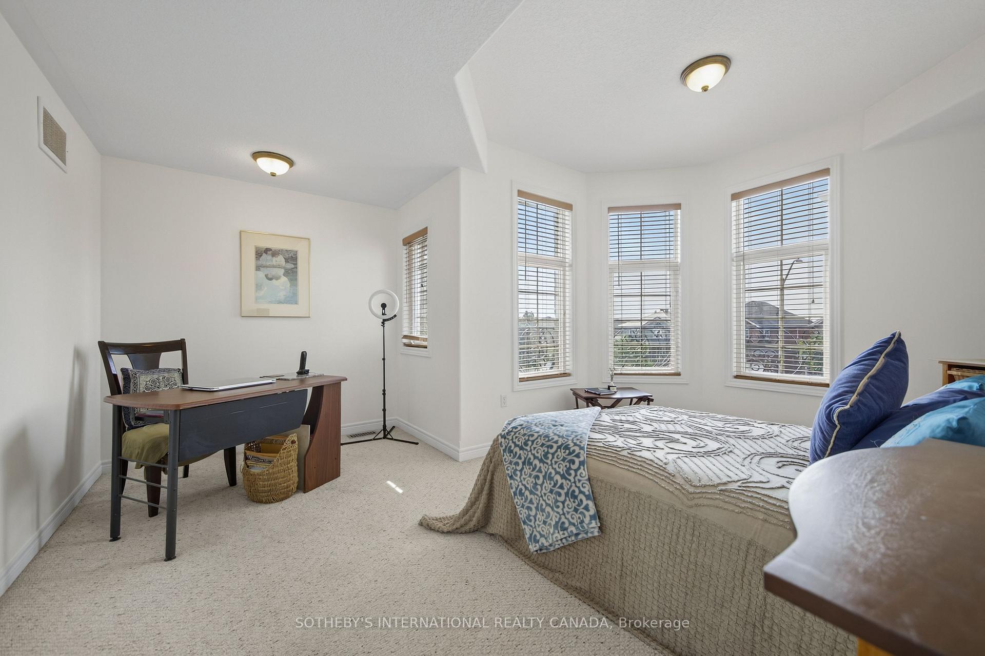 12 Parisian Crescent