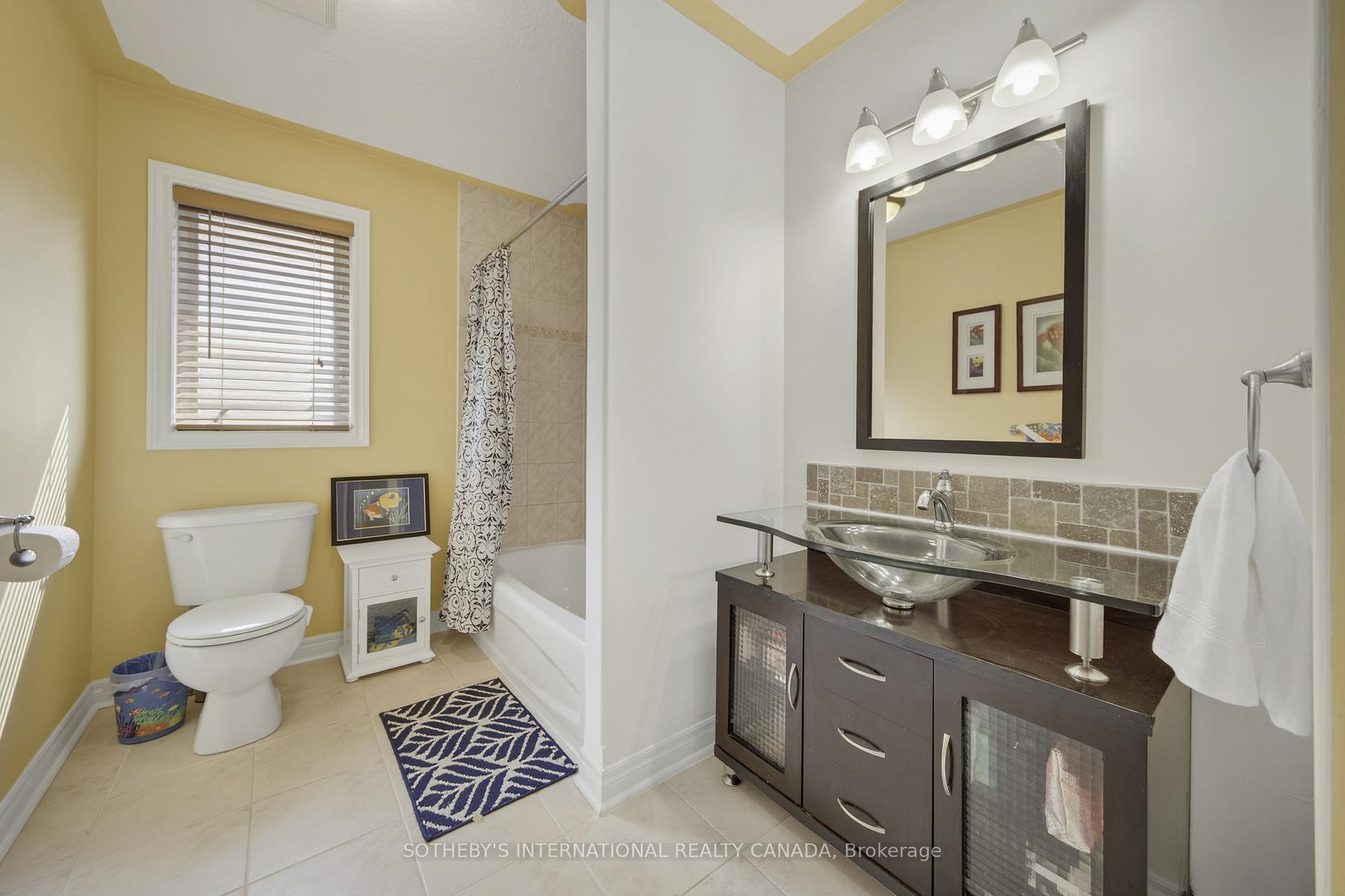 12 Parisian Crescent