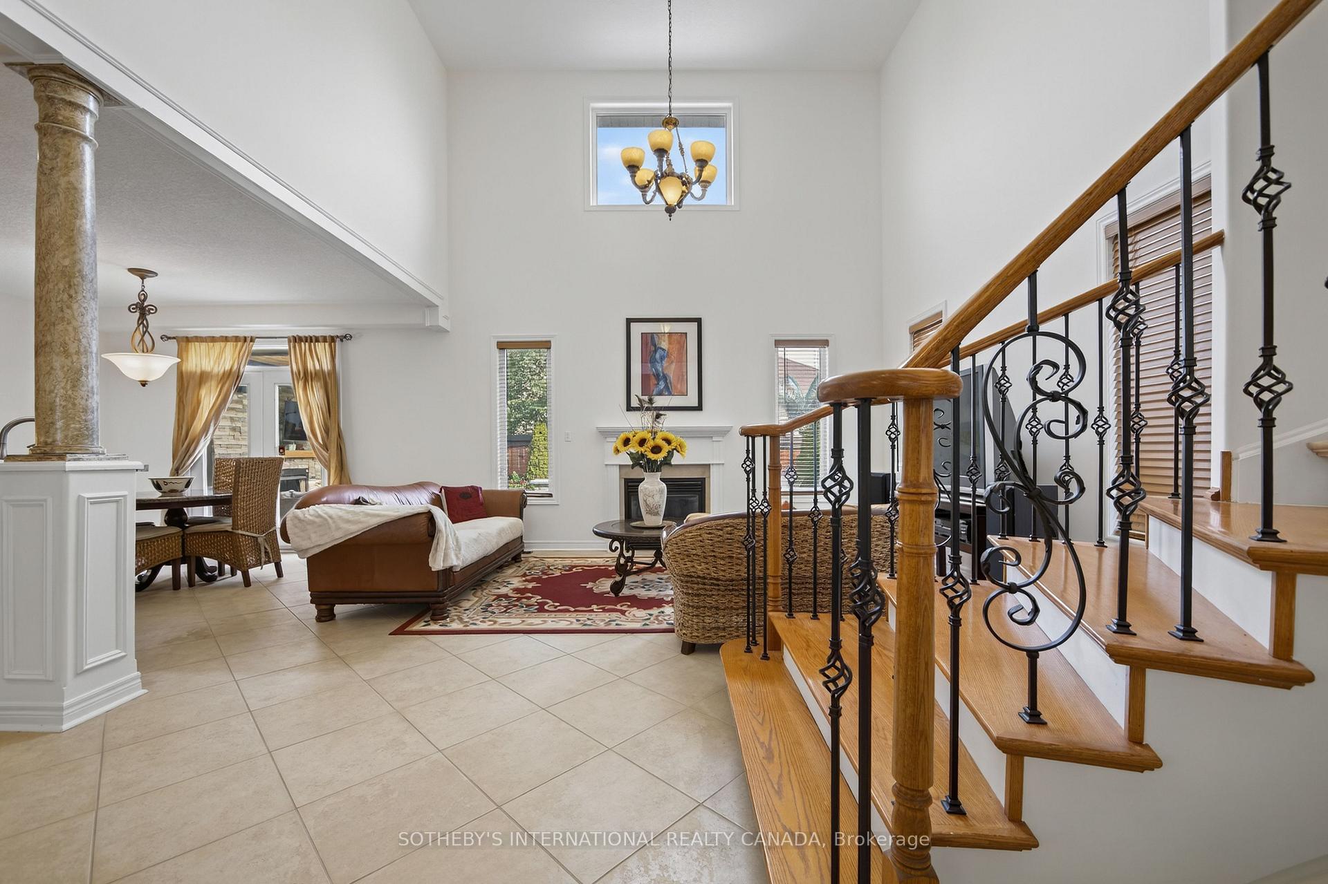 12 Parisian Crescent