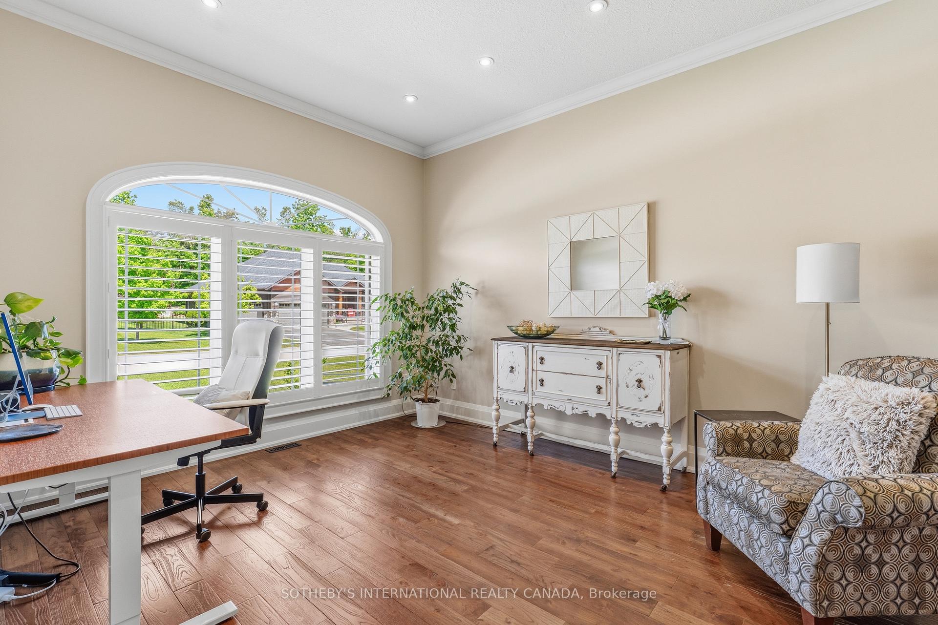7 Ridgewood Court