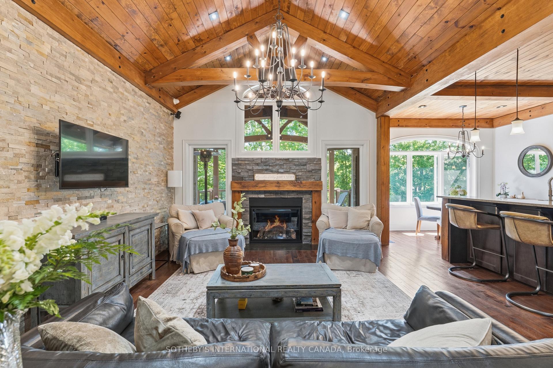 7 Ridgewood Court