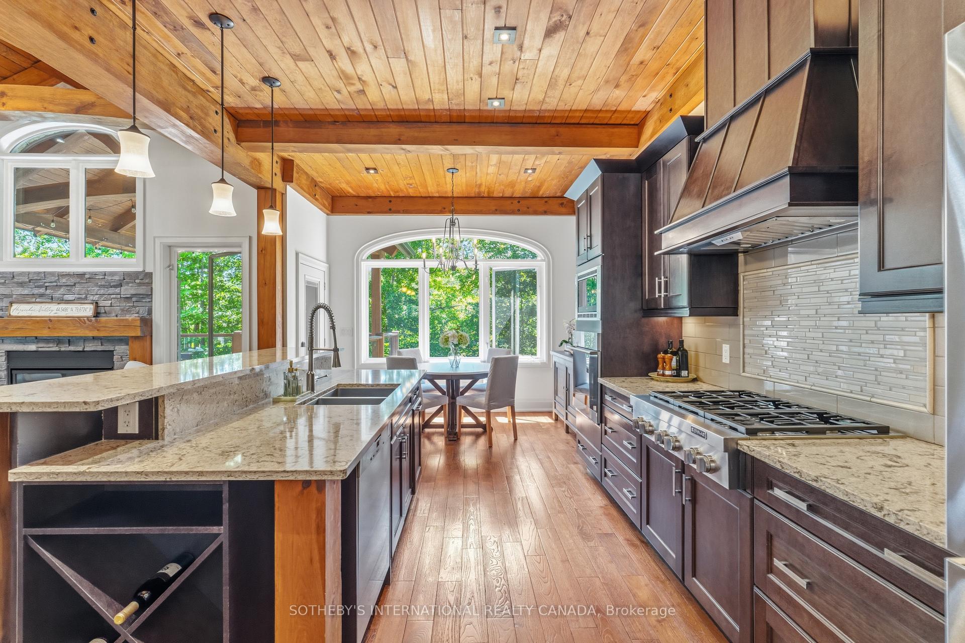 7 Ridgewood Court