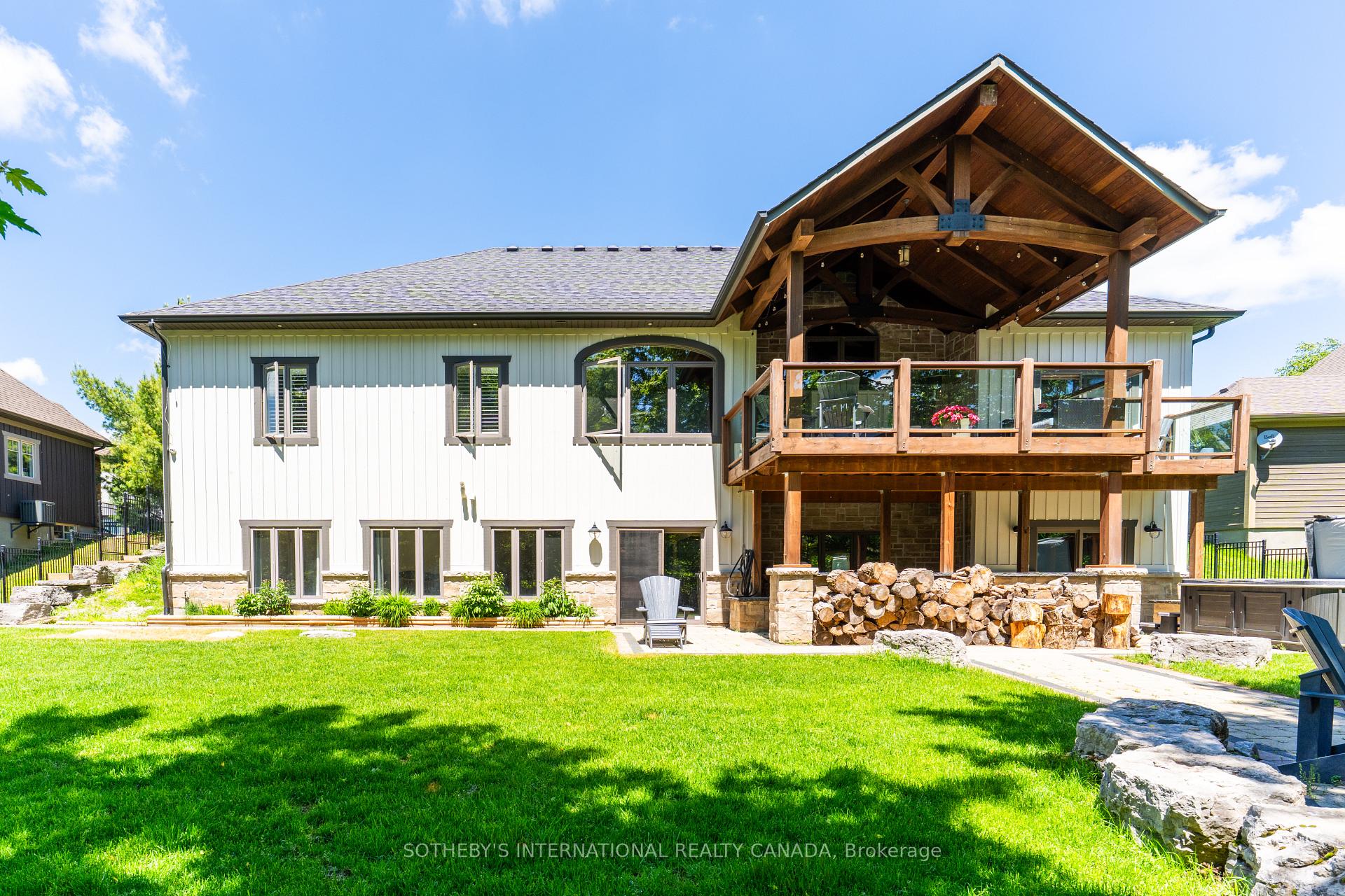 7 Ridgewood Court