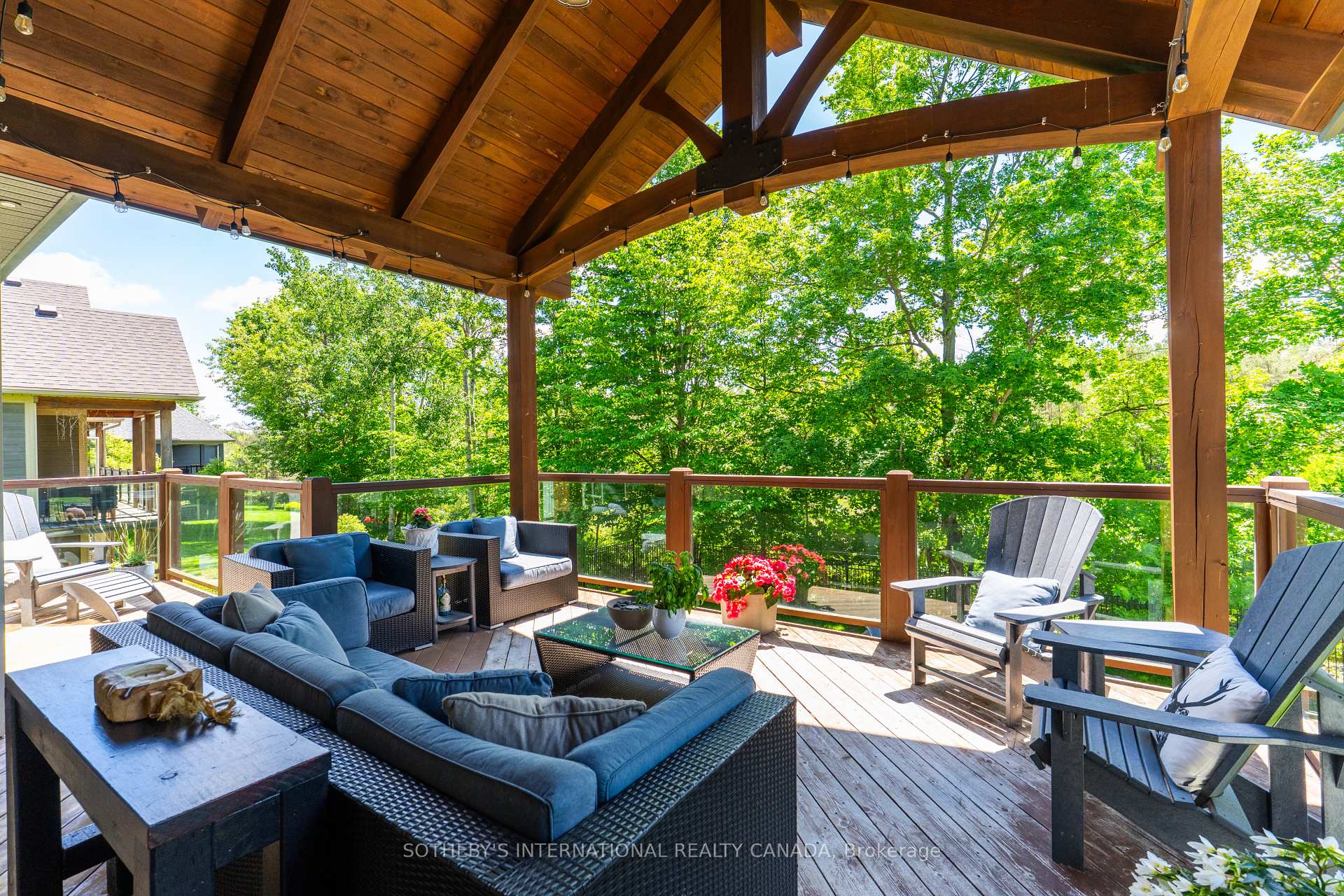 7 Ridgewood Court
