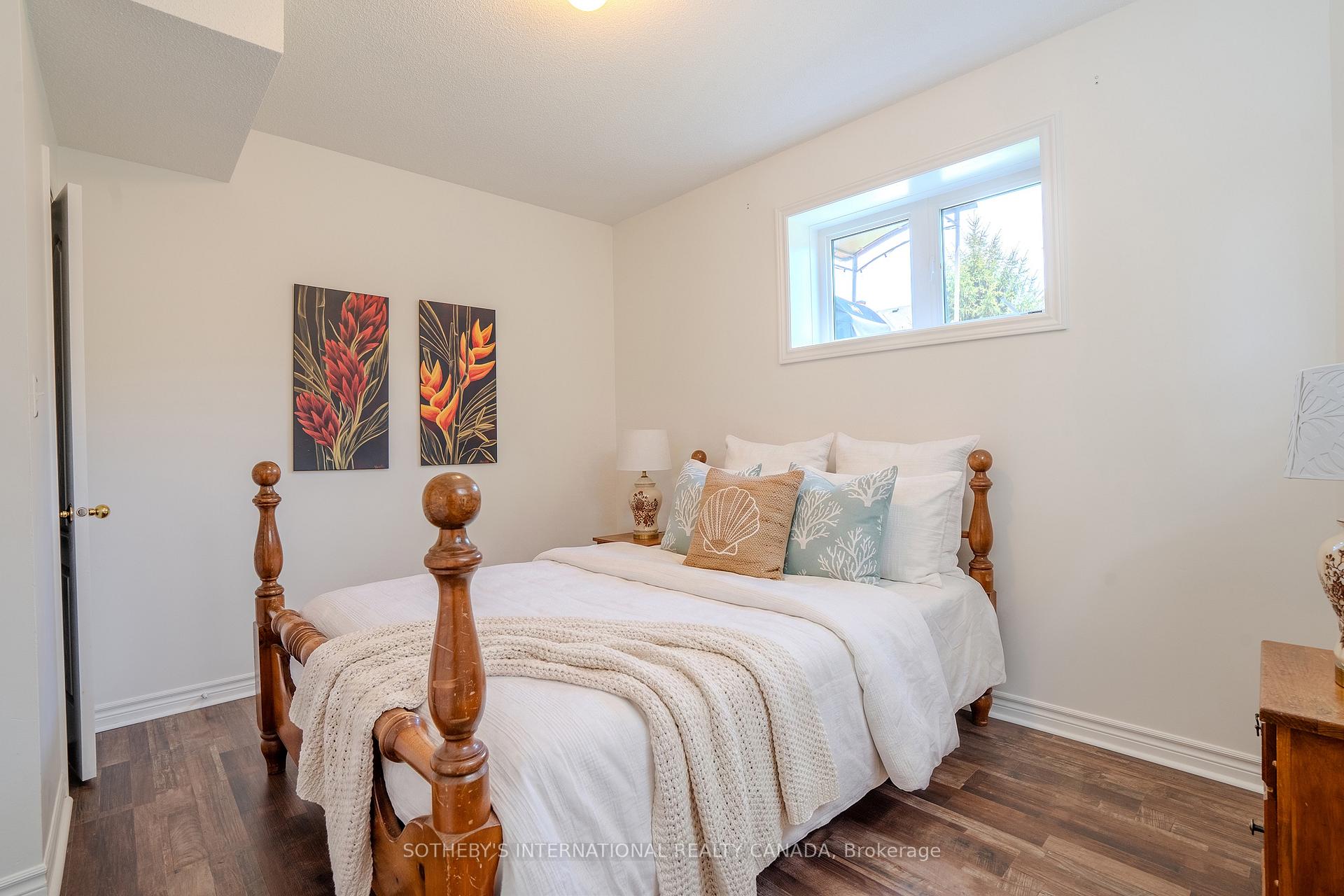 19 Grand Poplar Lane