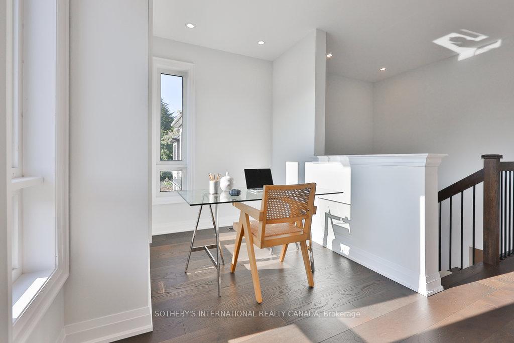 520 Markay Common