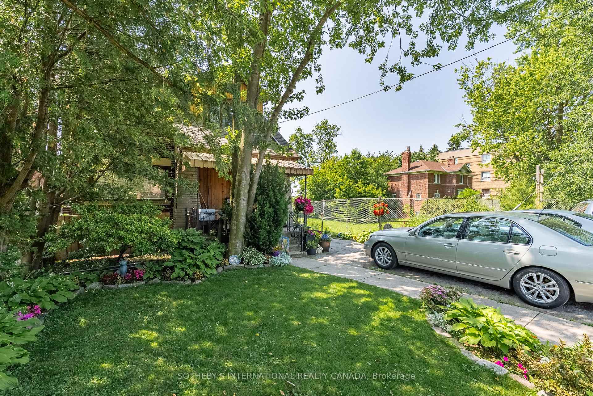 2685 Lake Shore Boulevard W