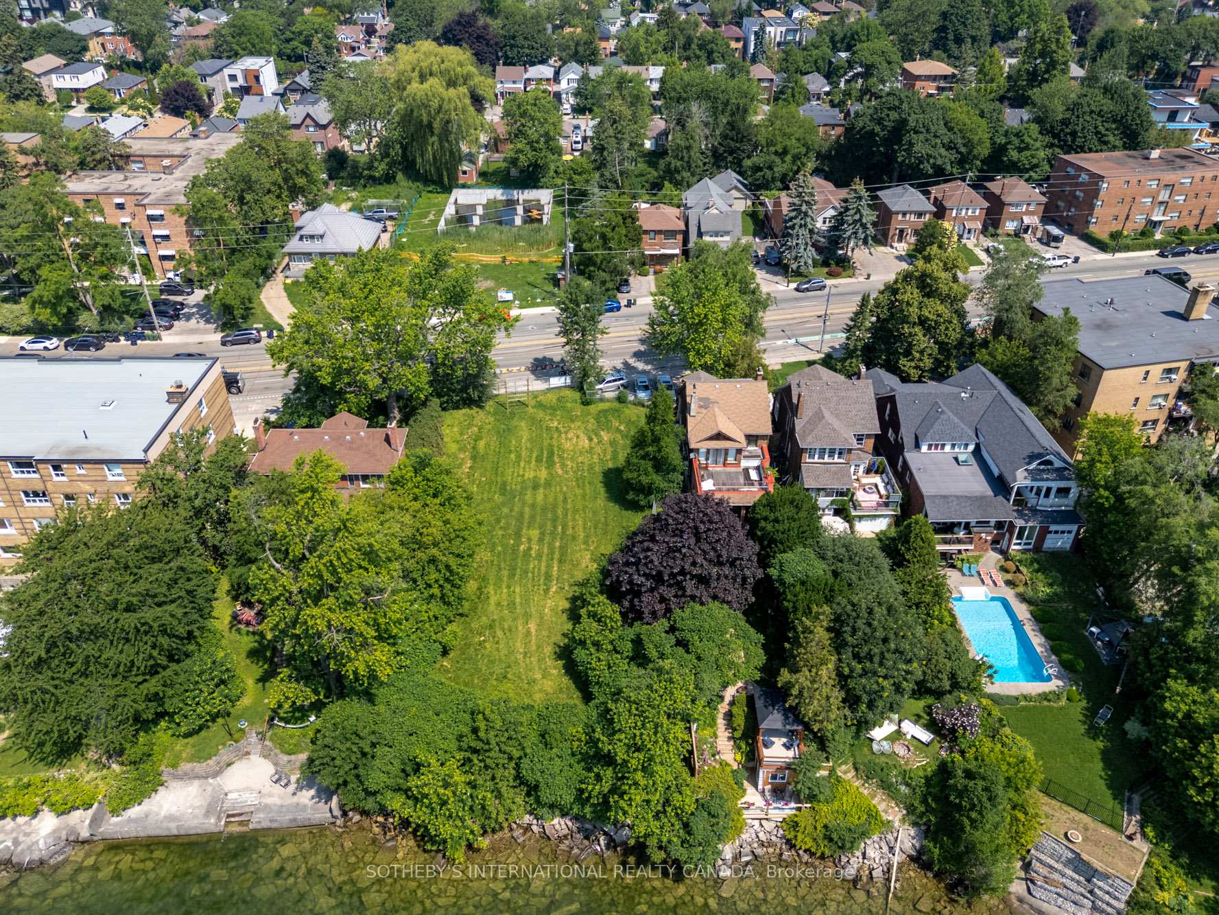 2685 Lake Shore Boulevard W
