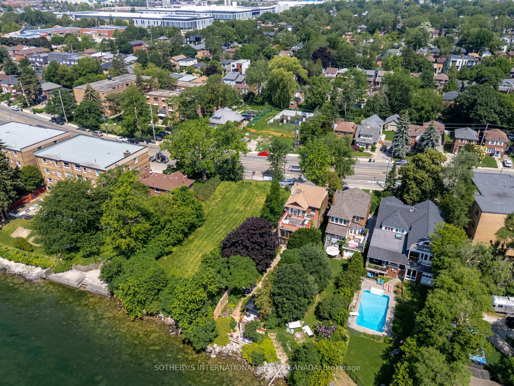 2685 Lake Shore Boulevard W