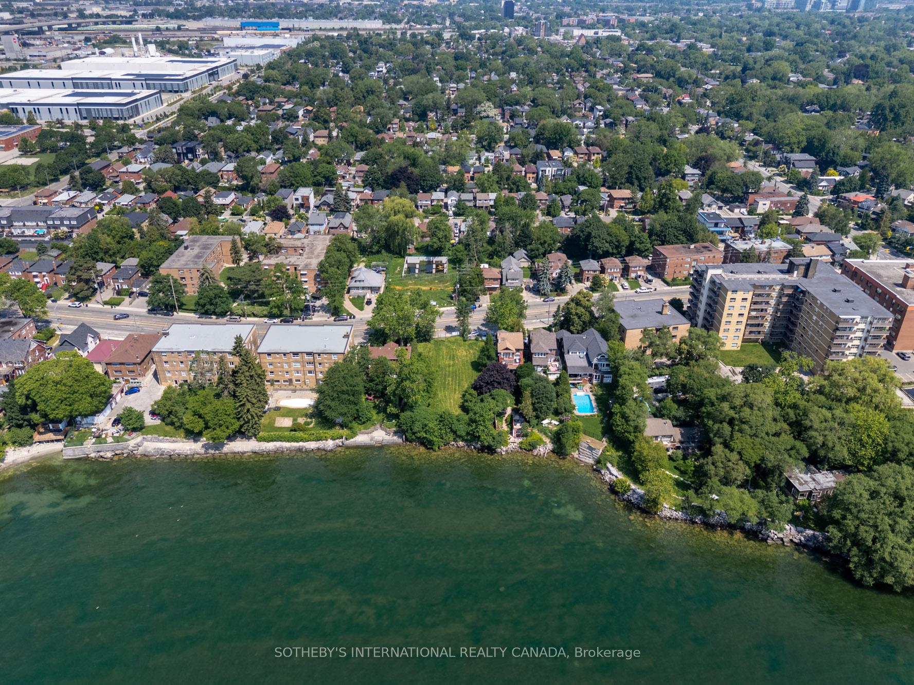2685 Lake Shore Boulevard W