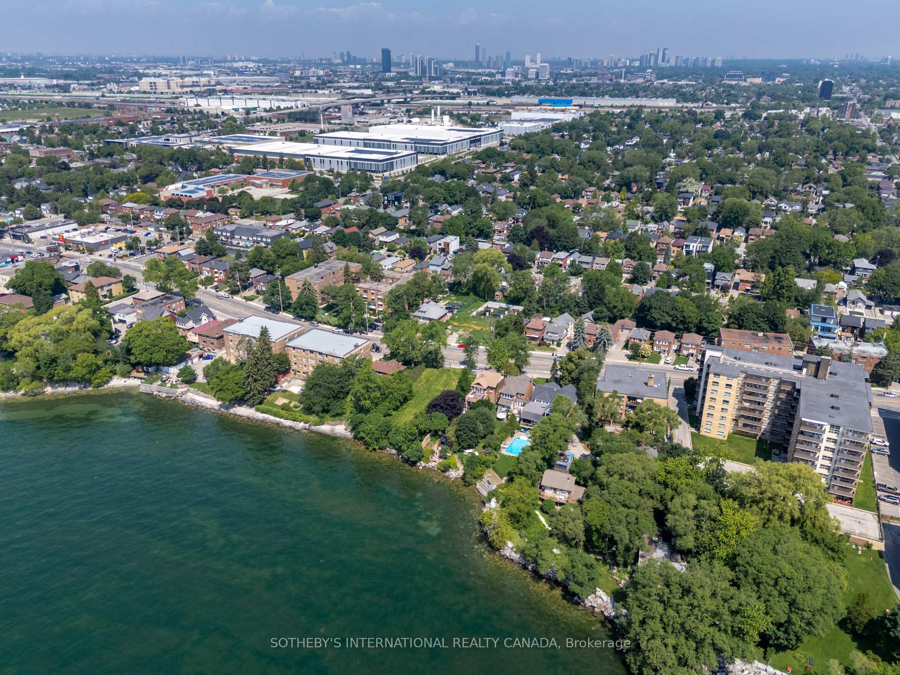 2685 Lake Shore Boulevard W