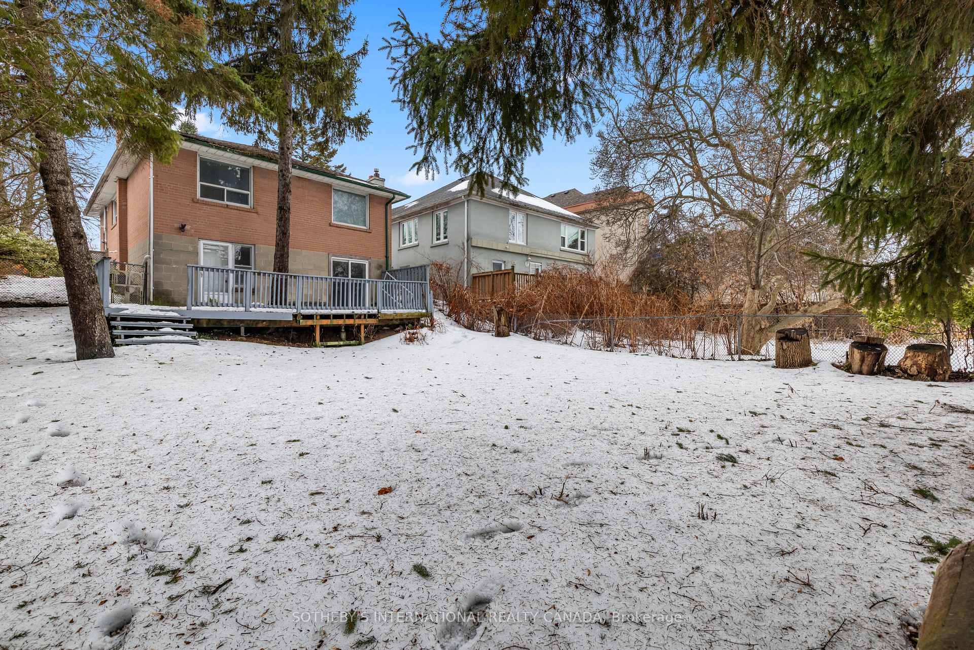 957 Beechwood Avenue upper