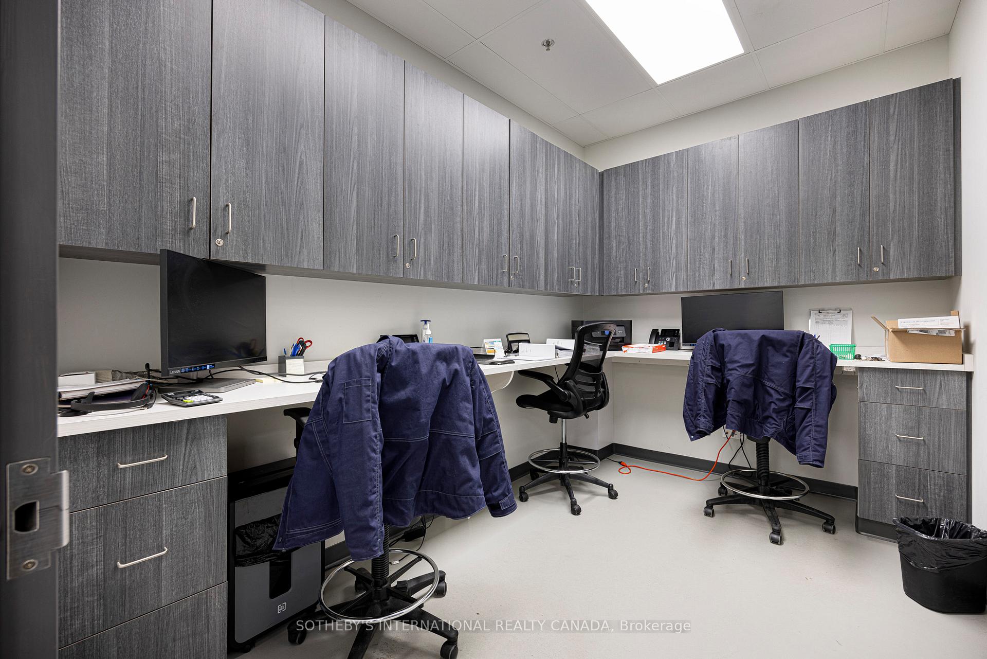 755 Queensway N/A E 18B-19B