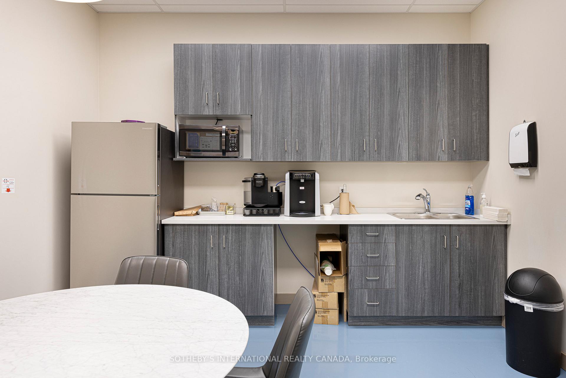 755 Queensway N/A E 18B-19B