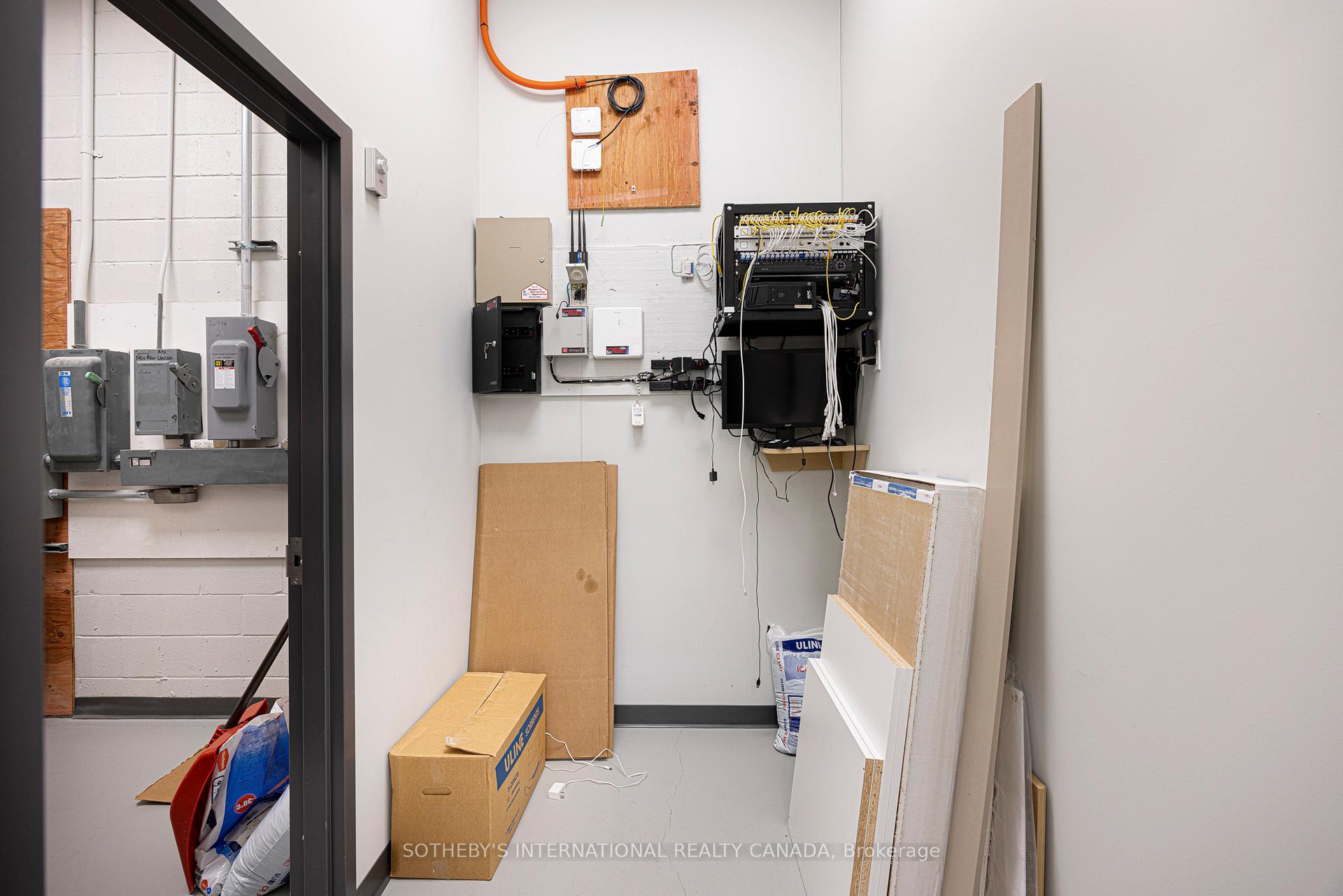 755 Queensway N/A E 18B-19B