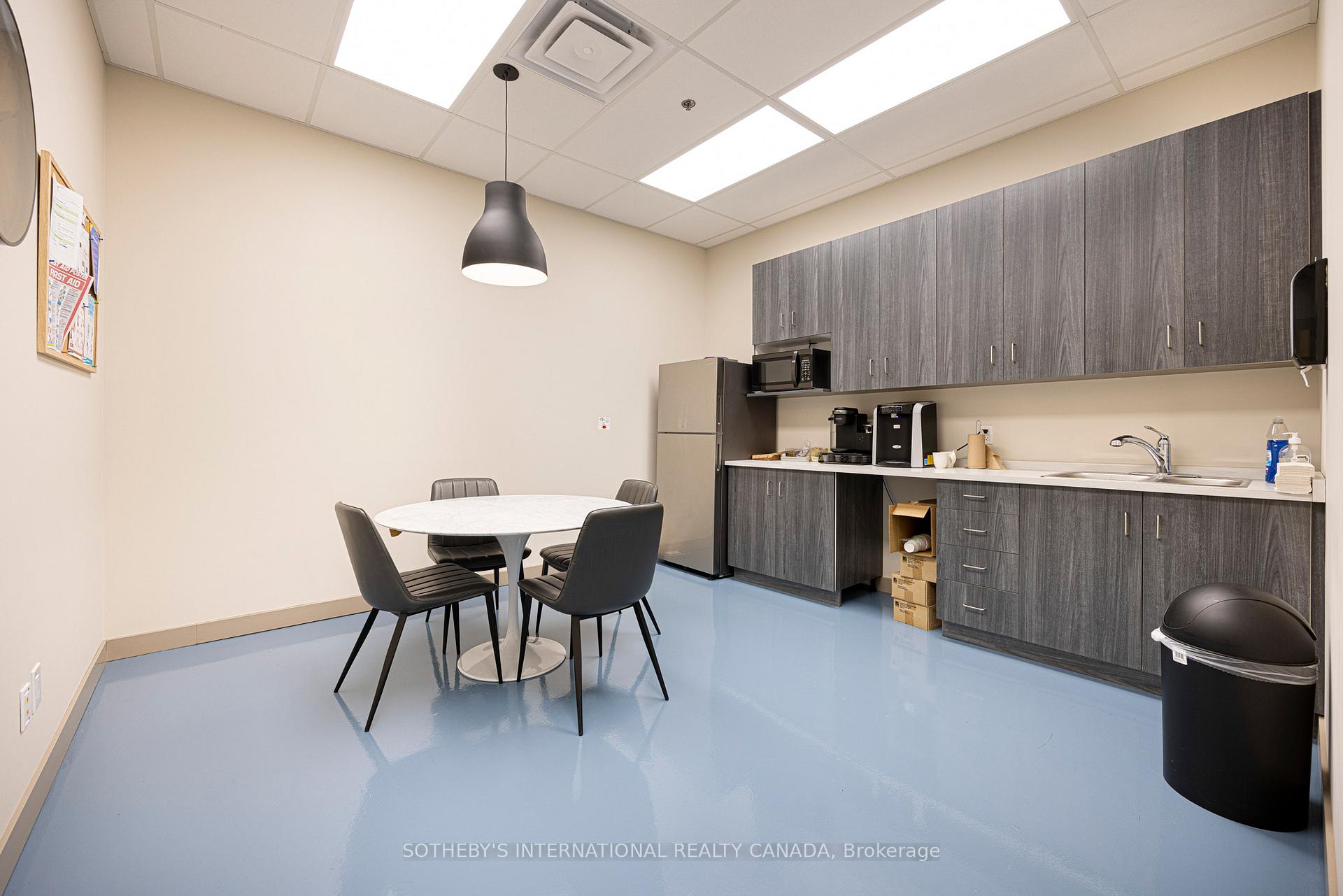 755 Queensway N/A E 18B-19B