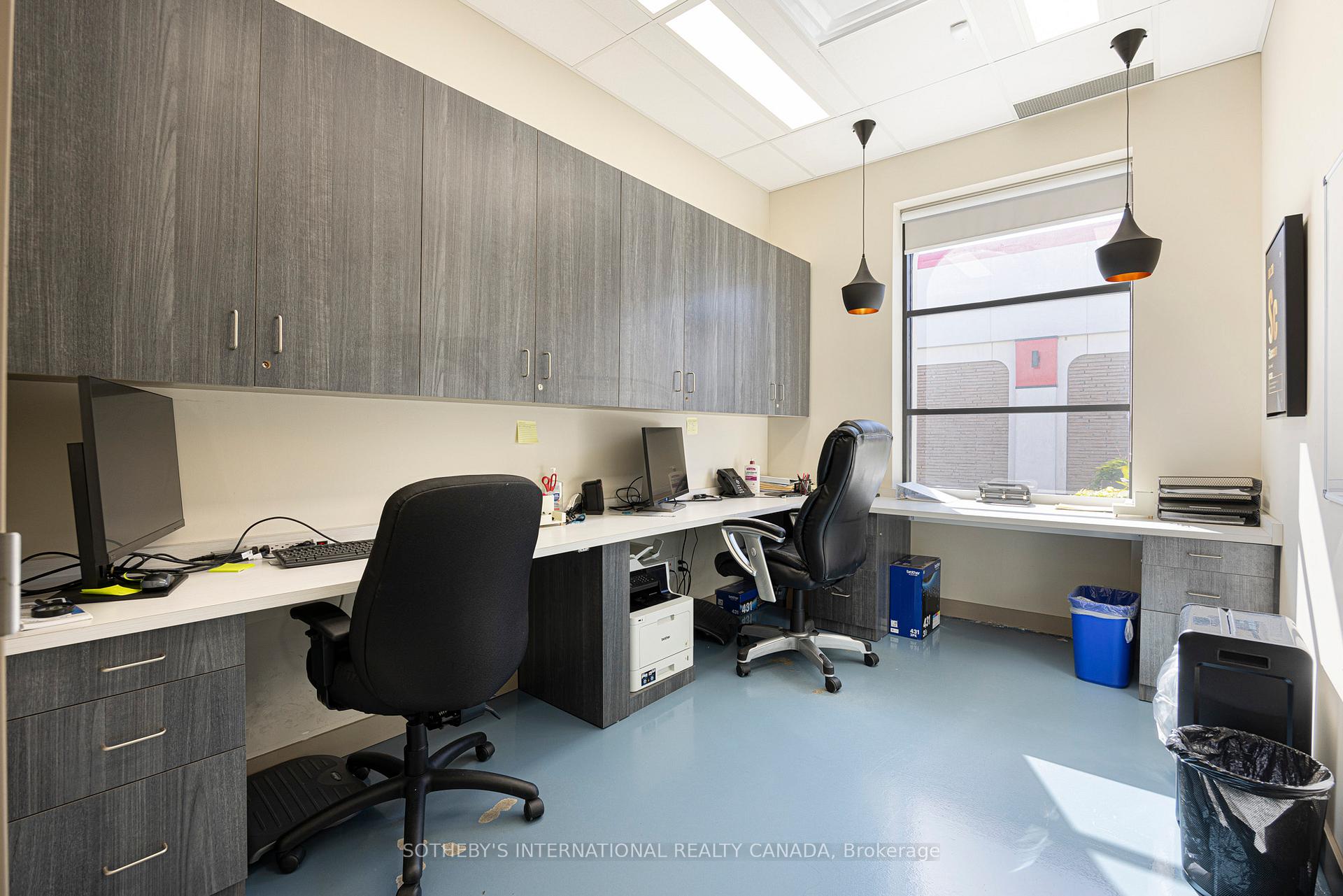 755 Queensway N/A E 18B-19B