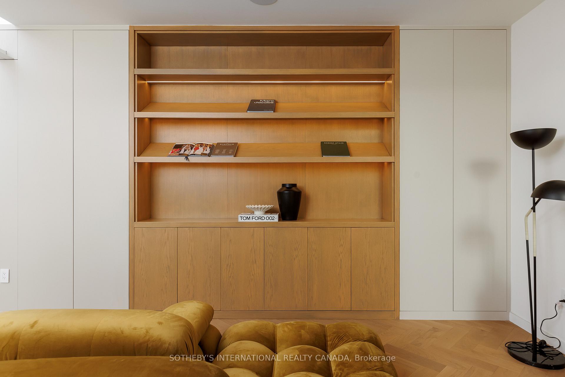 1100 Lansdowne Avenue 339