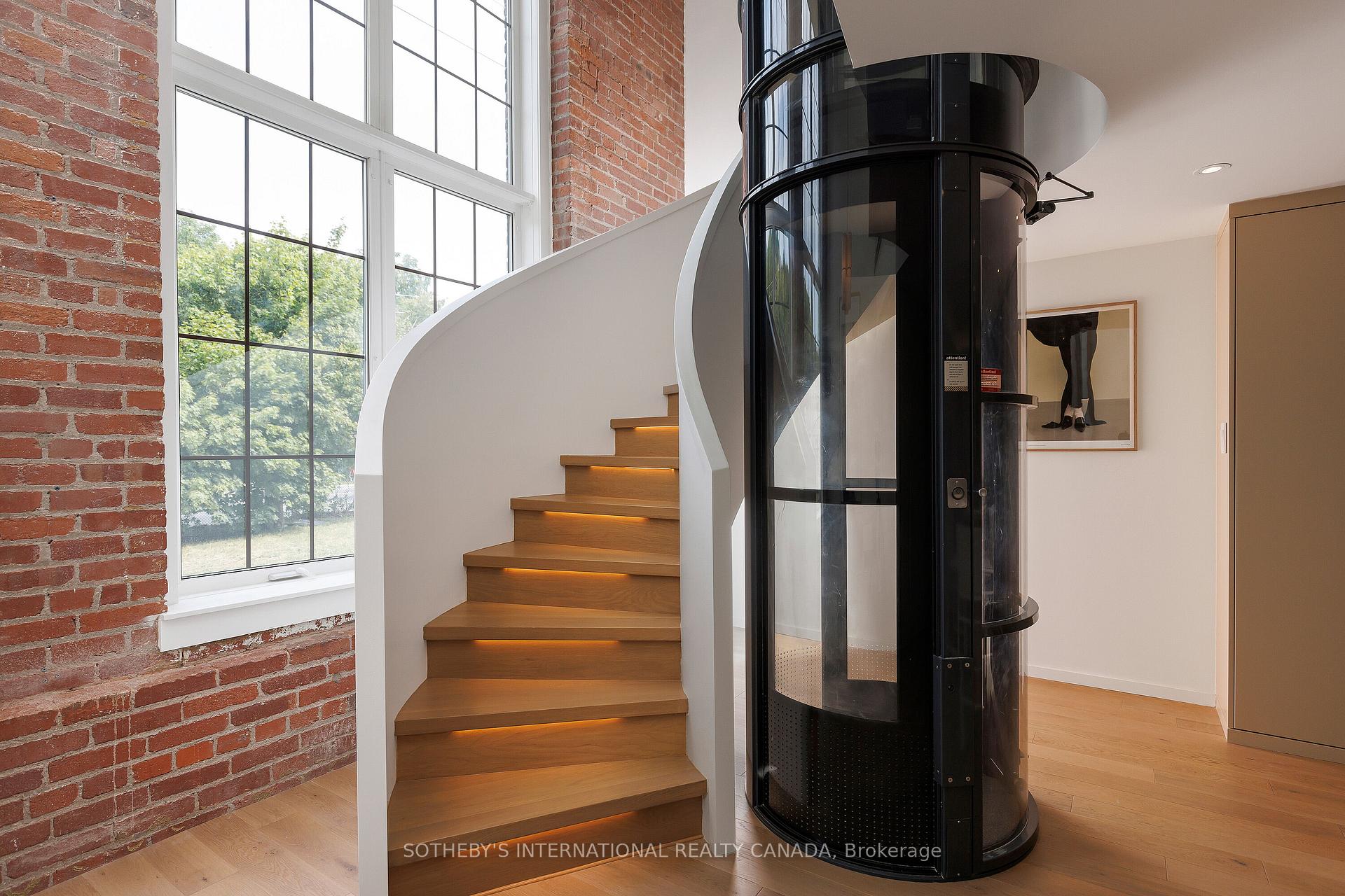 1100 Lansdowne Avenue 339