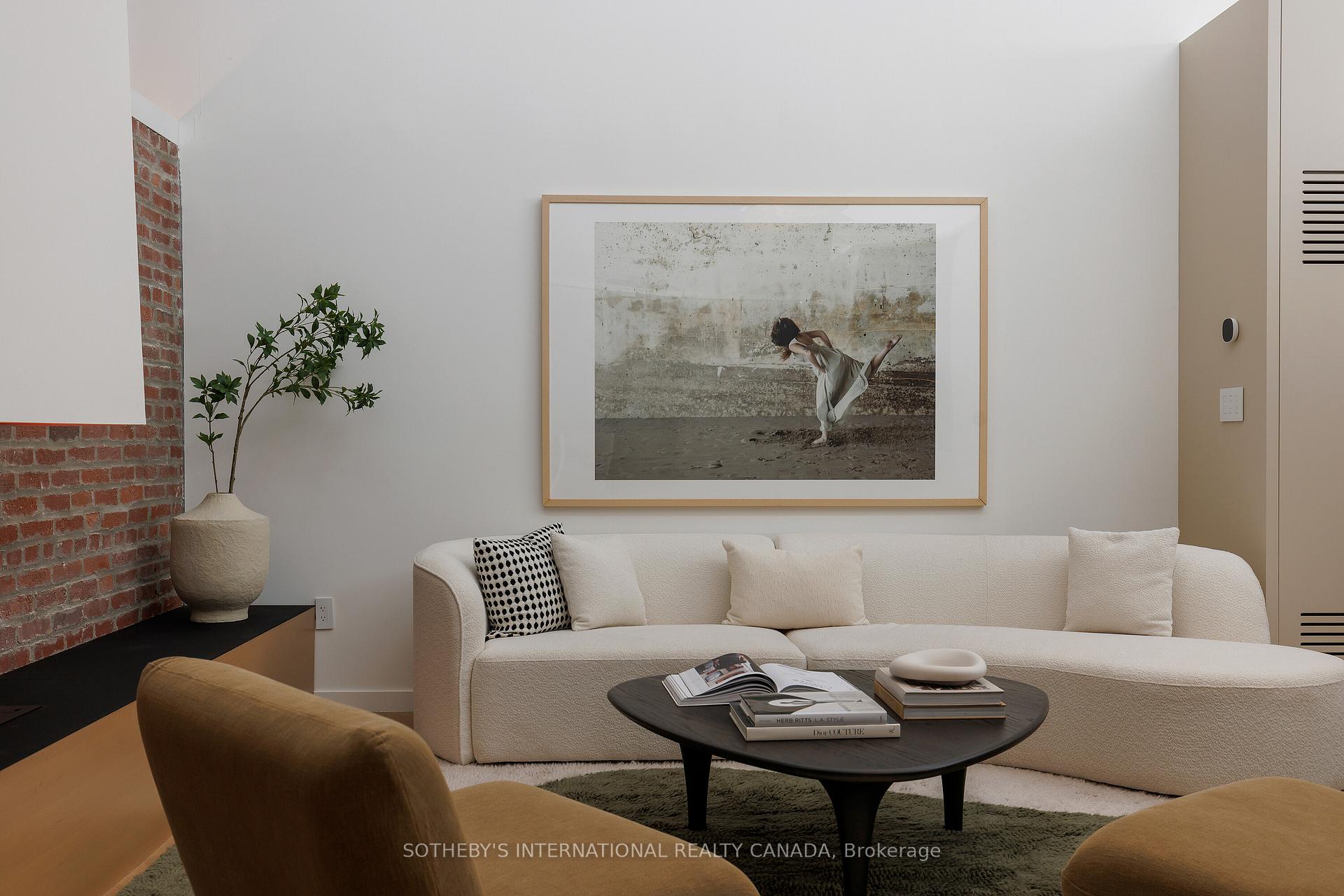 1100 Lansdowne Avenue 339