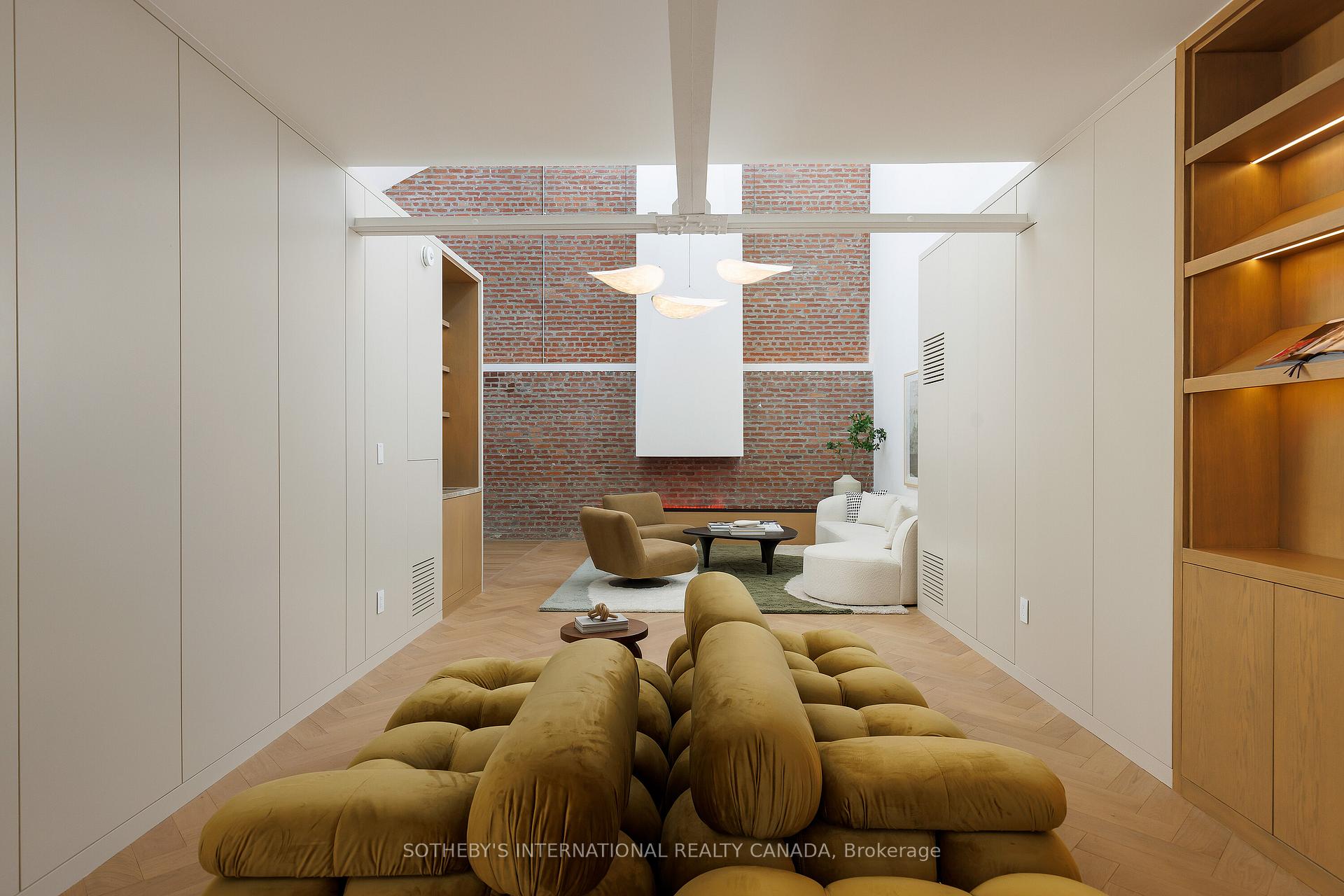 1100 Lansdowne Avenue 339