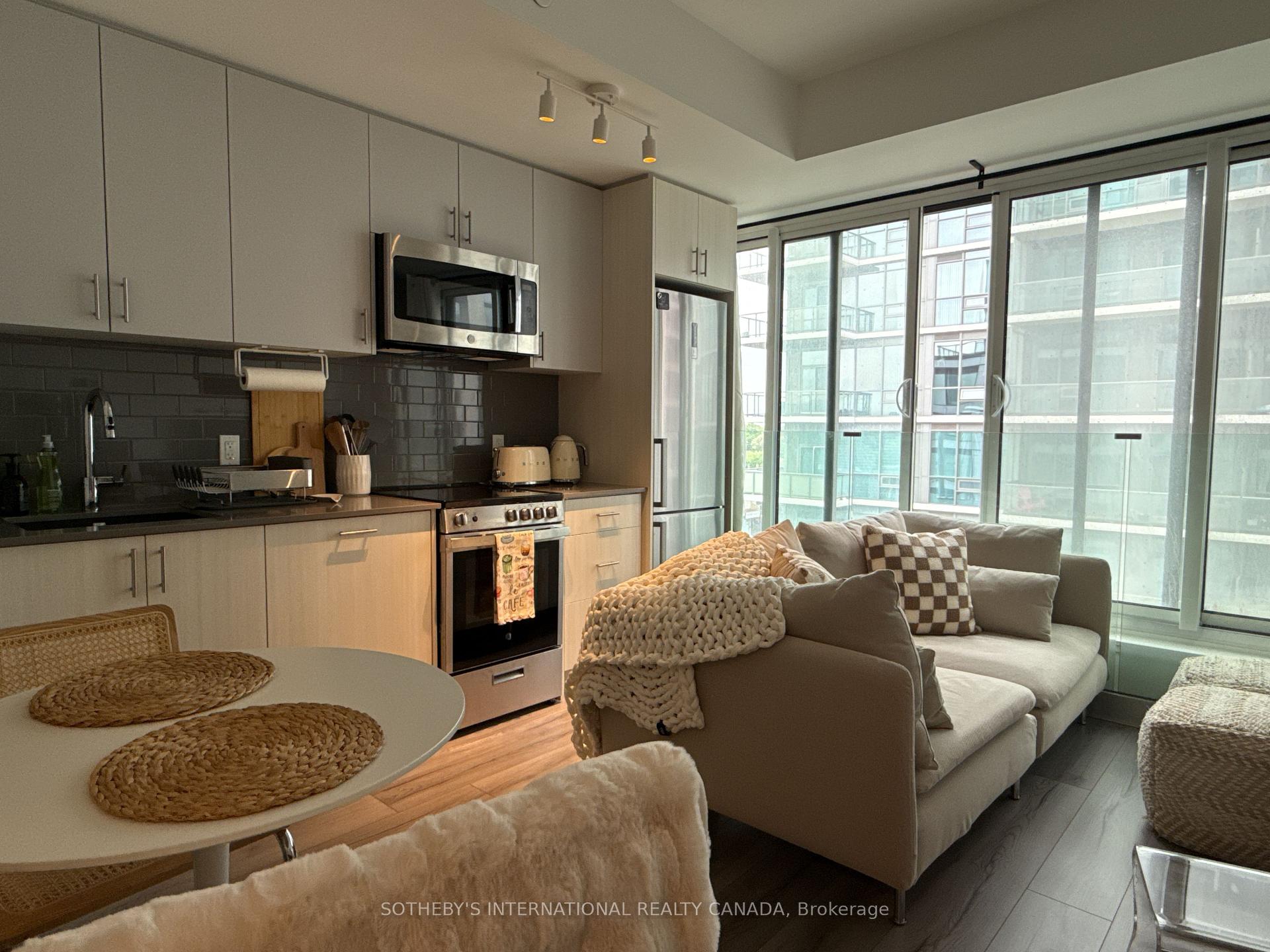 1195 The Queensway Road 510