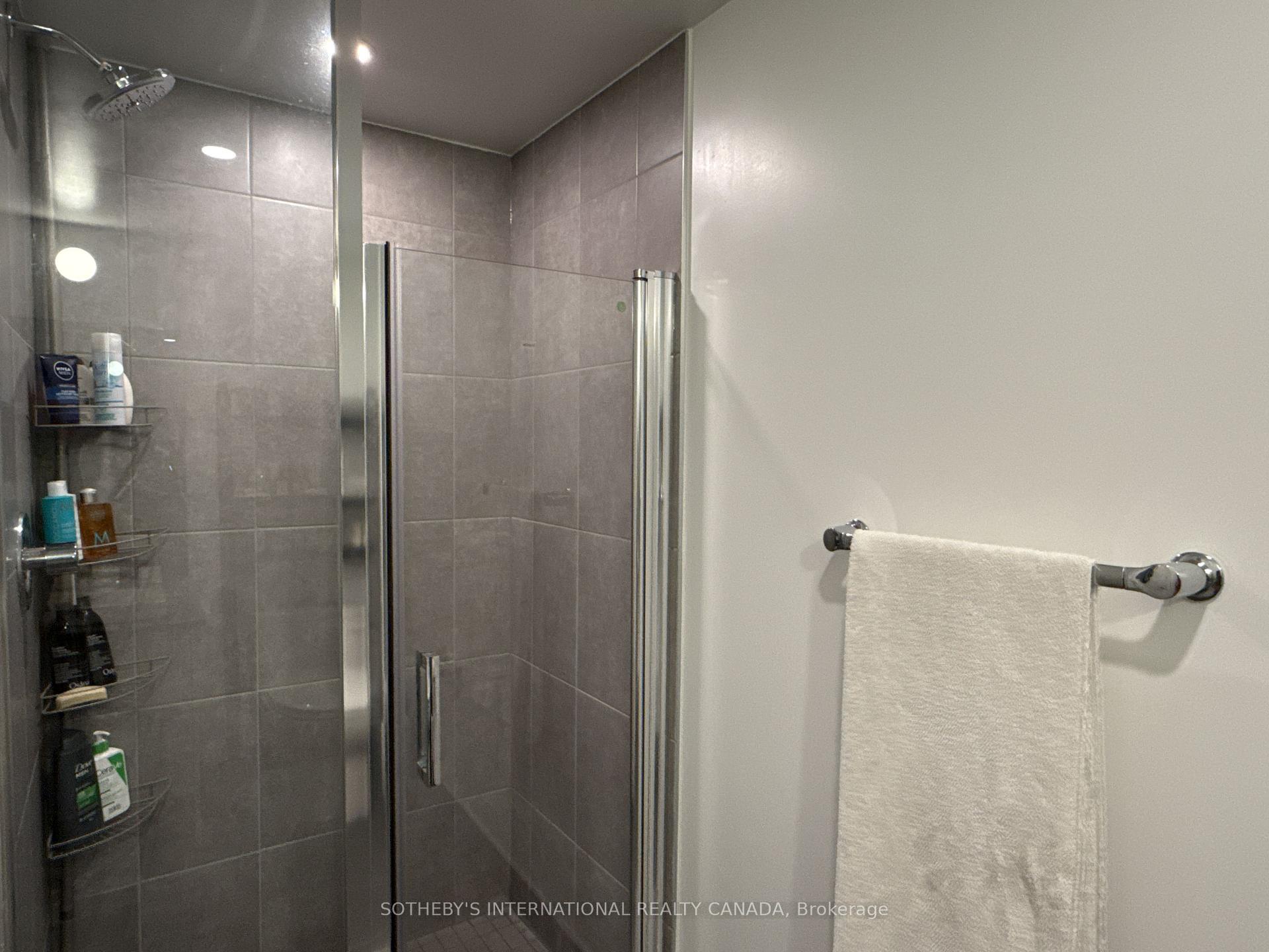 1195 The Queensway Road 510